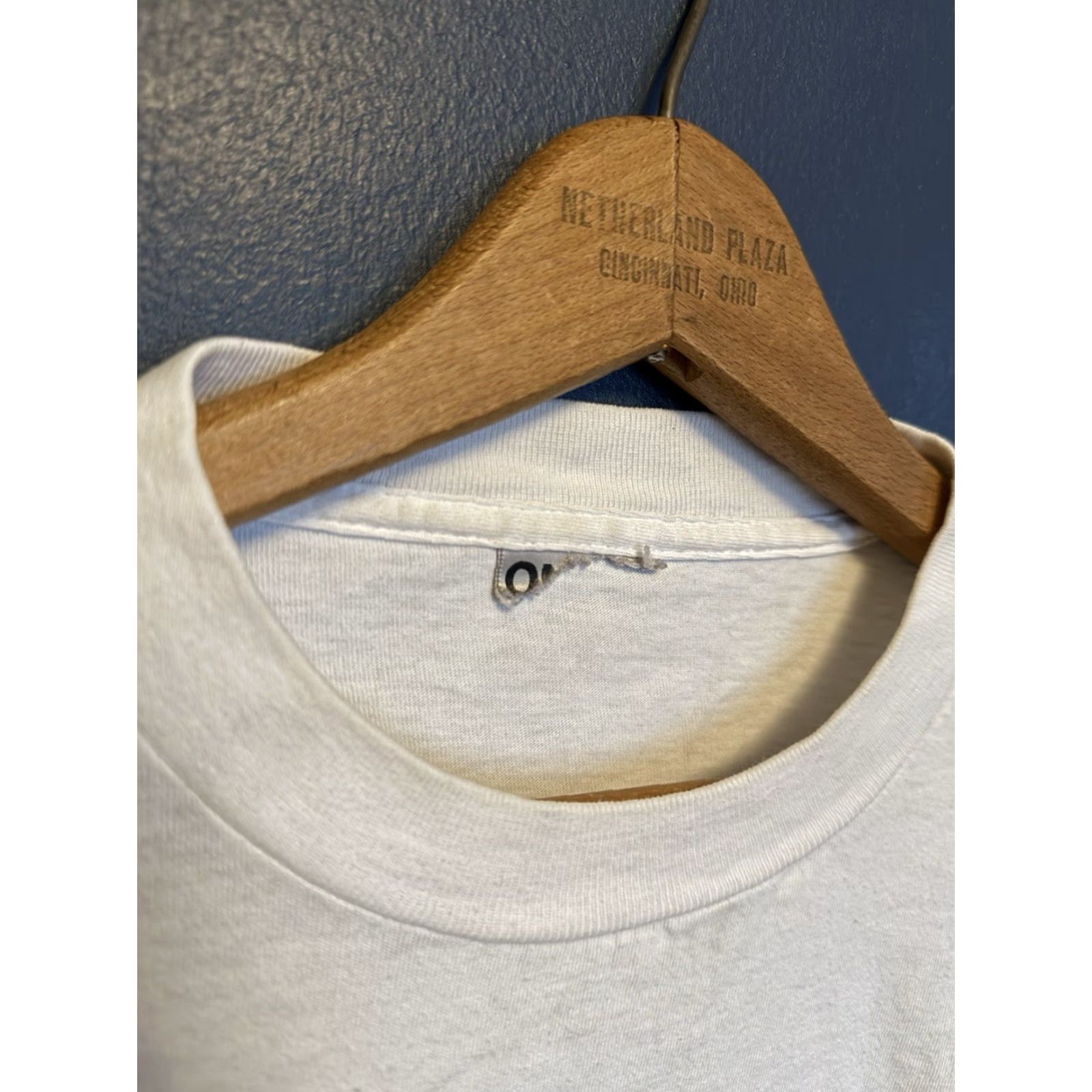 Vintage VINTAGE 90s Squirrel Nut Zippers Peanuts Tee Shirt L Mens White 90s Zipper Peanut Shirt Size US L / EU 52-54 / 3 - 2 Thumbnail