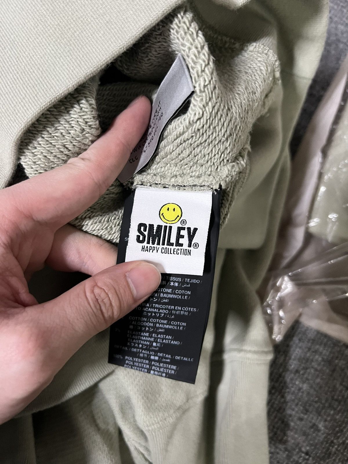 Palm Angels 「retail💲595」Brand new palm angels x smiley juggler crewneck Size US XXL / EU 58 / 5 - 11 Thumbnail