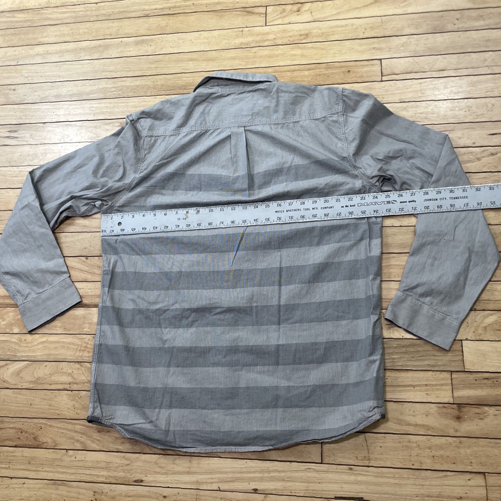 Vans VANS Shirt Men XL Gray Striped Skater SoCal Beach White Tab Button Shirt XL Reg Mens Size US XL / EU 56 / 4 - 6 Thumbnail