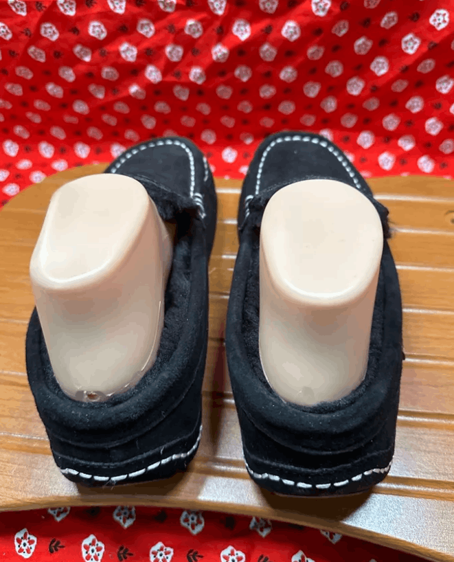 Designer lamo black slippers for womens size 8 Size US 8 / EU 41 - 2 Thumbnail