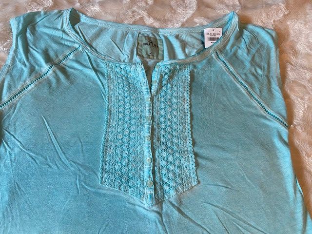 Hollister HOLLISTER Blue-Green Lace Trim Shirt NWT Size M / US 6-8 / IT 42-44 - 2 Thumbnail
