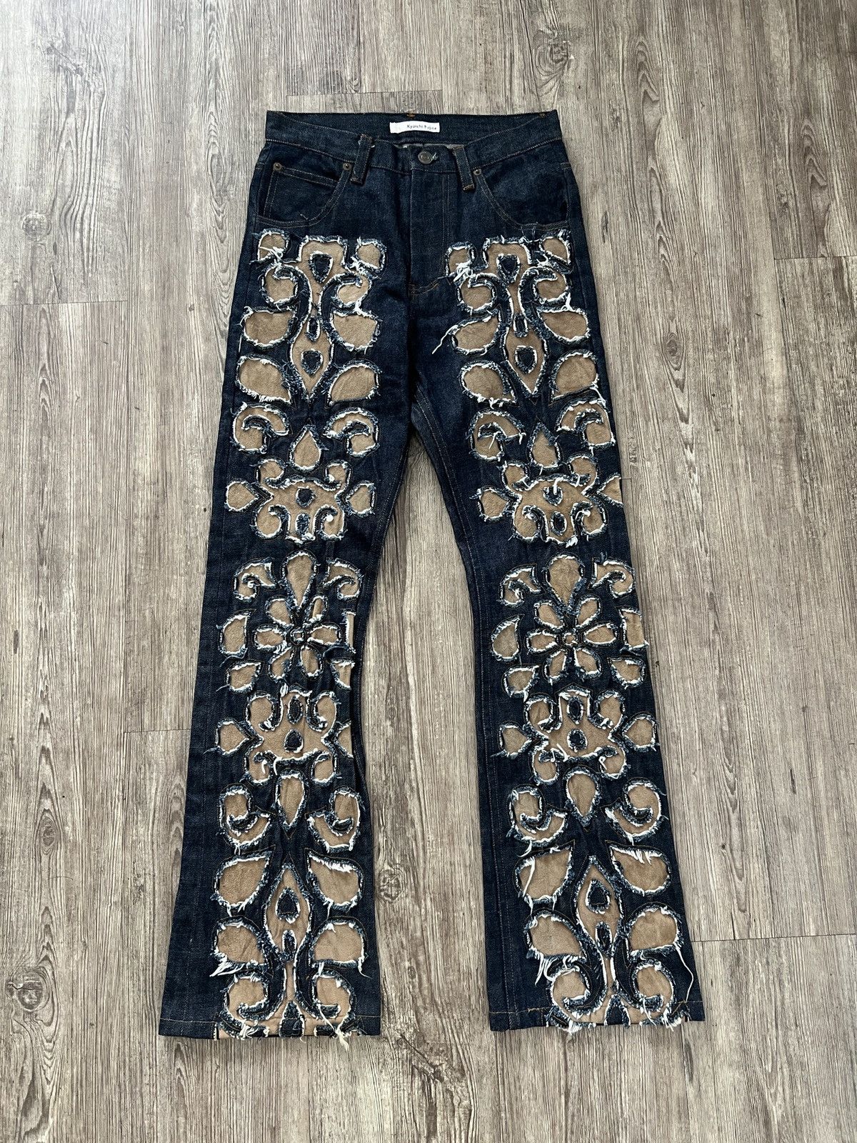 Japanese Brand Kyoichi Fujita Floral Leather Inlay Flare Denim Jeans y2k Size 26" / US 2 / IT 38 - 1 Thumbnail