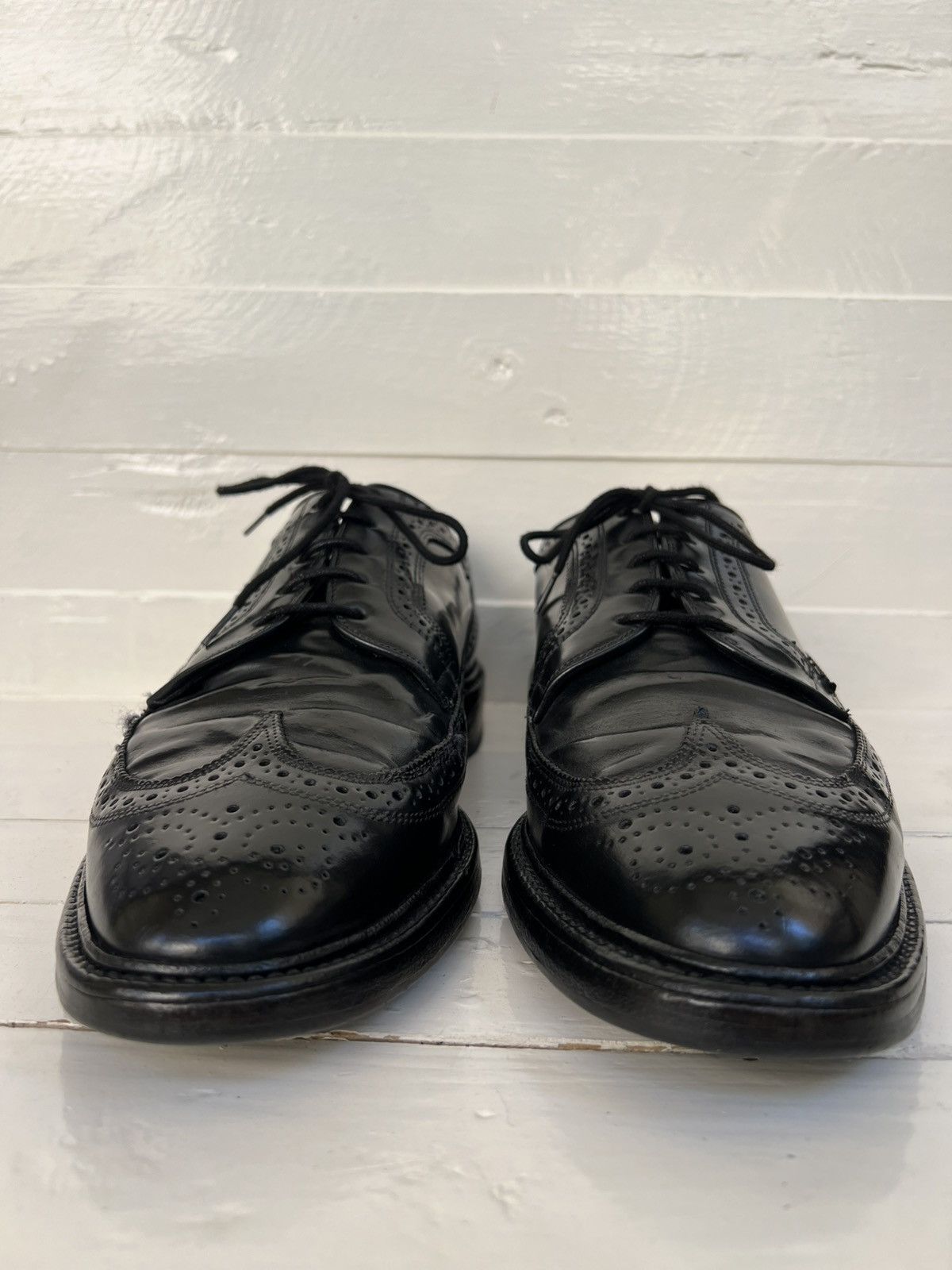 Allen Edmonds Allen Edmonds MacNeil Black Leather Shell Cordovan Wingtip Size US 9.5 / EU 42-43 - 5 Thumbnail
