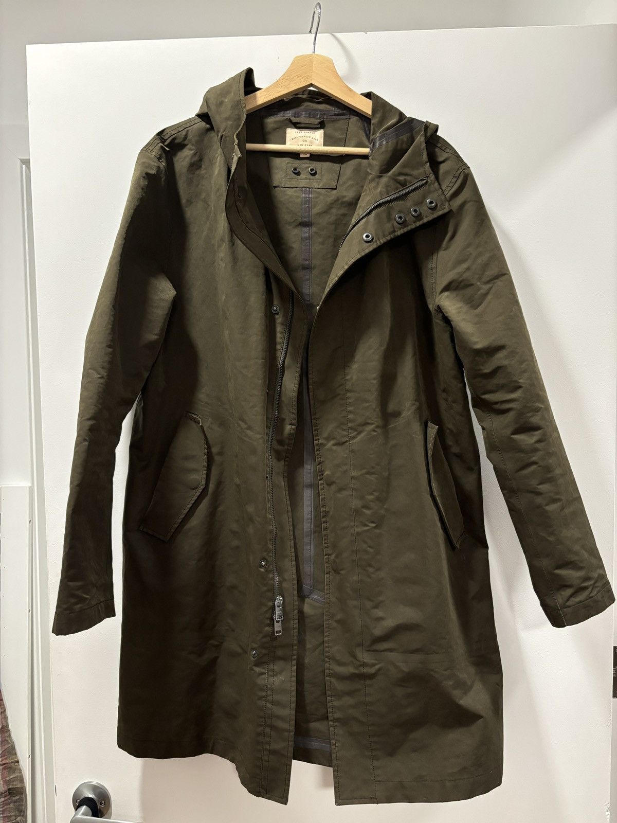 Club Monaco Club Monaco Rain Coat Jacket Modern Men's Large Olive Size US L / EU 52-54 / 3 - 1 Thumbnail
