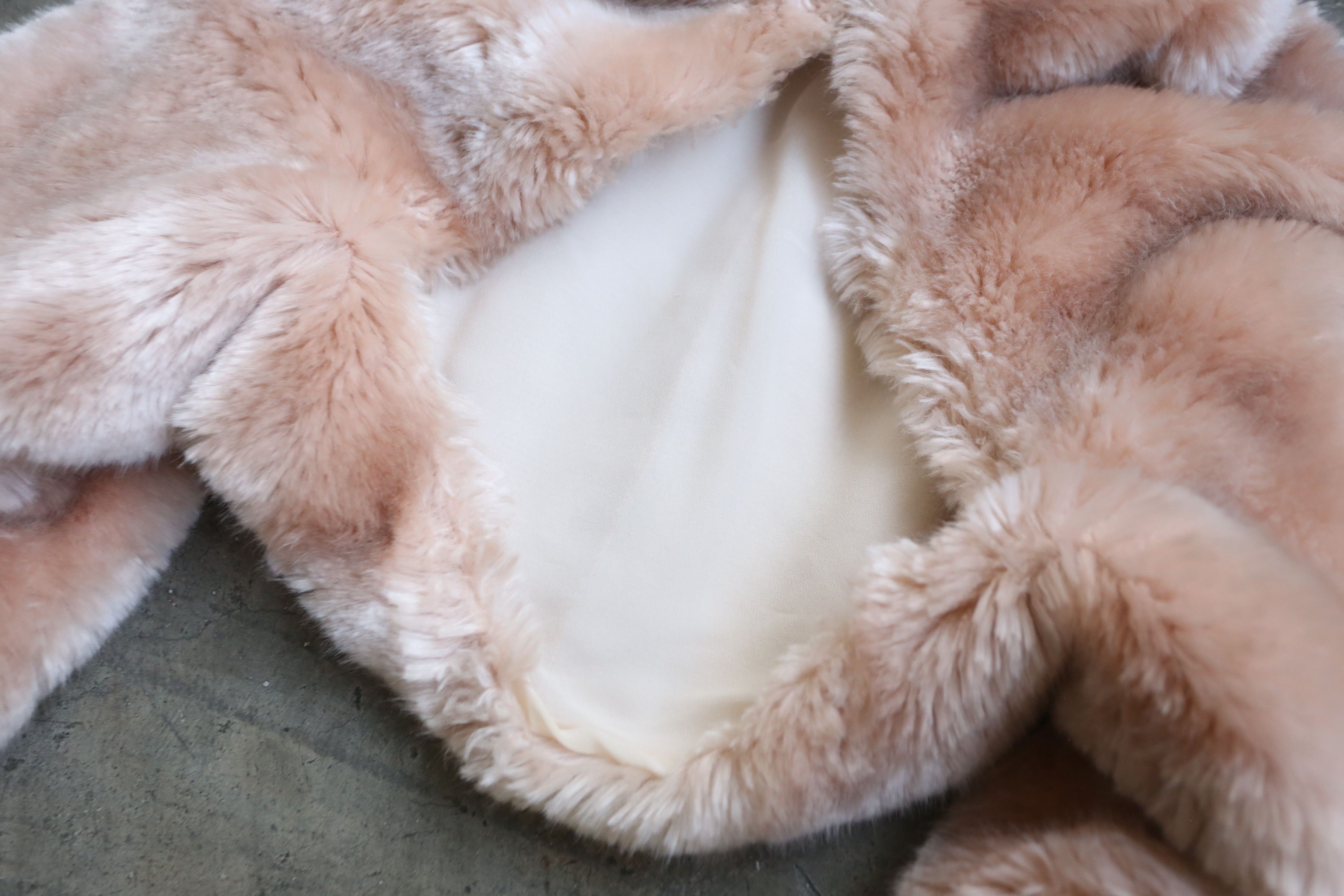 Miu Miu Miu Miu - F/W 22 - Aspen Stole w/ Hood Size XS / US 0-2 / IT 36-38 - 7 Thumbnail