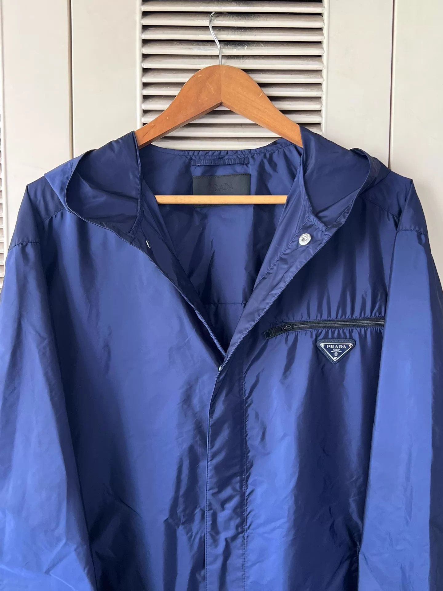 Prada Prada Navy Blue Hooded Nylon Jacket Triangle Logo Size 48 Size US M / EU 48-50 / 2 - 3 Thumbnail