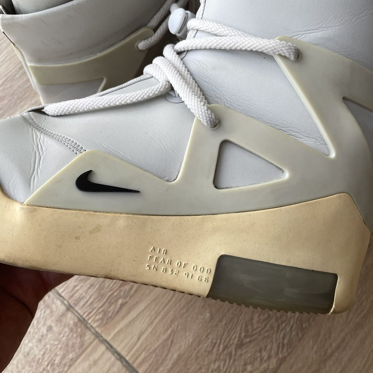 Fear of God × Nike NIKE FEAR OF GOD 1 "LIGHT BONE" Size US 9.5 / EU 42-43 - 2 Thumbnail