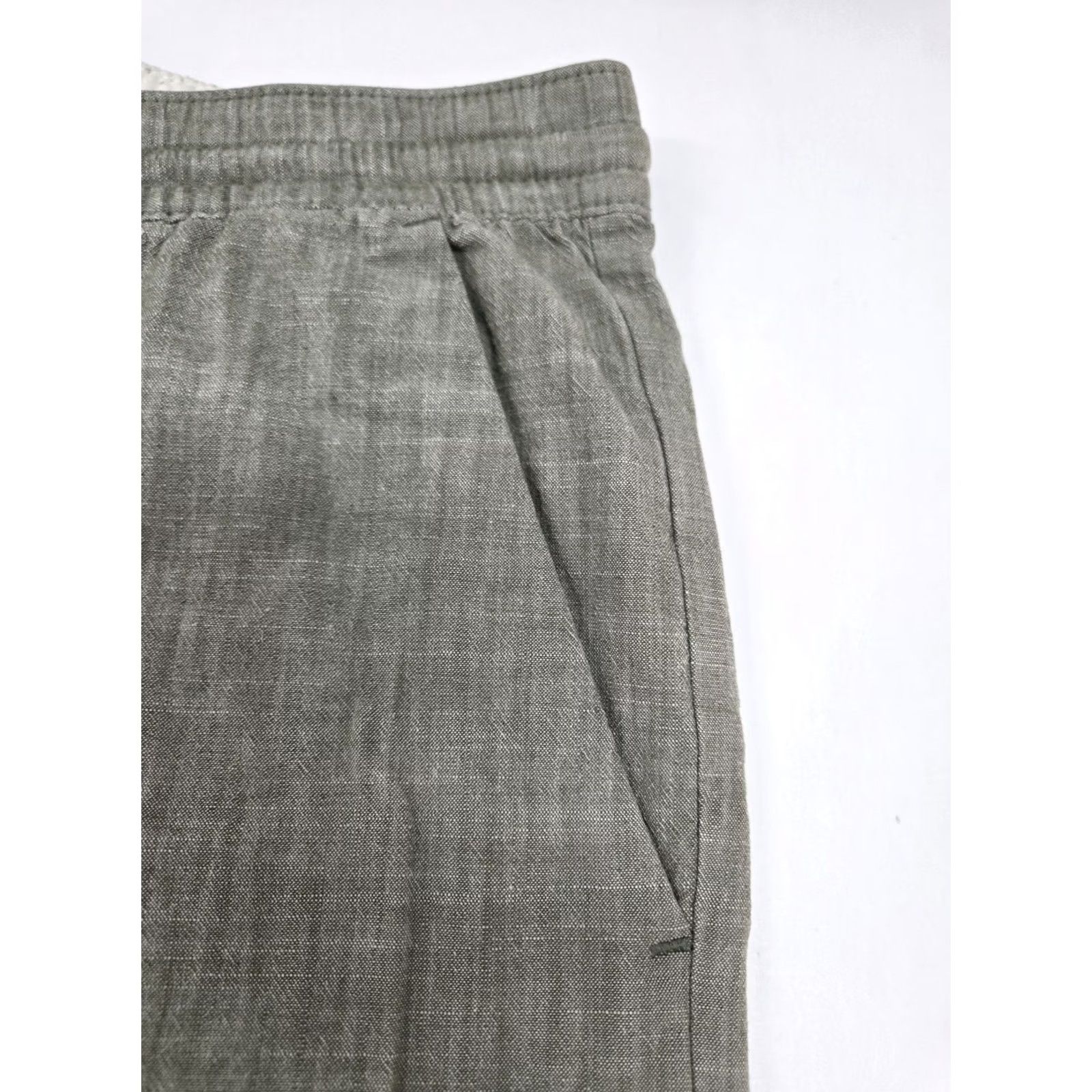 Banana Republic Banana Republic Mens Chino Cotton Casual Shorts Size 33 Green Solid Flat Front Elastic Drawstring 8in Inseam Reg Men Size US 33 - 7 Thumbnail