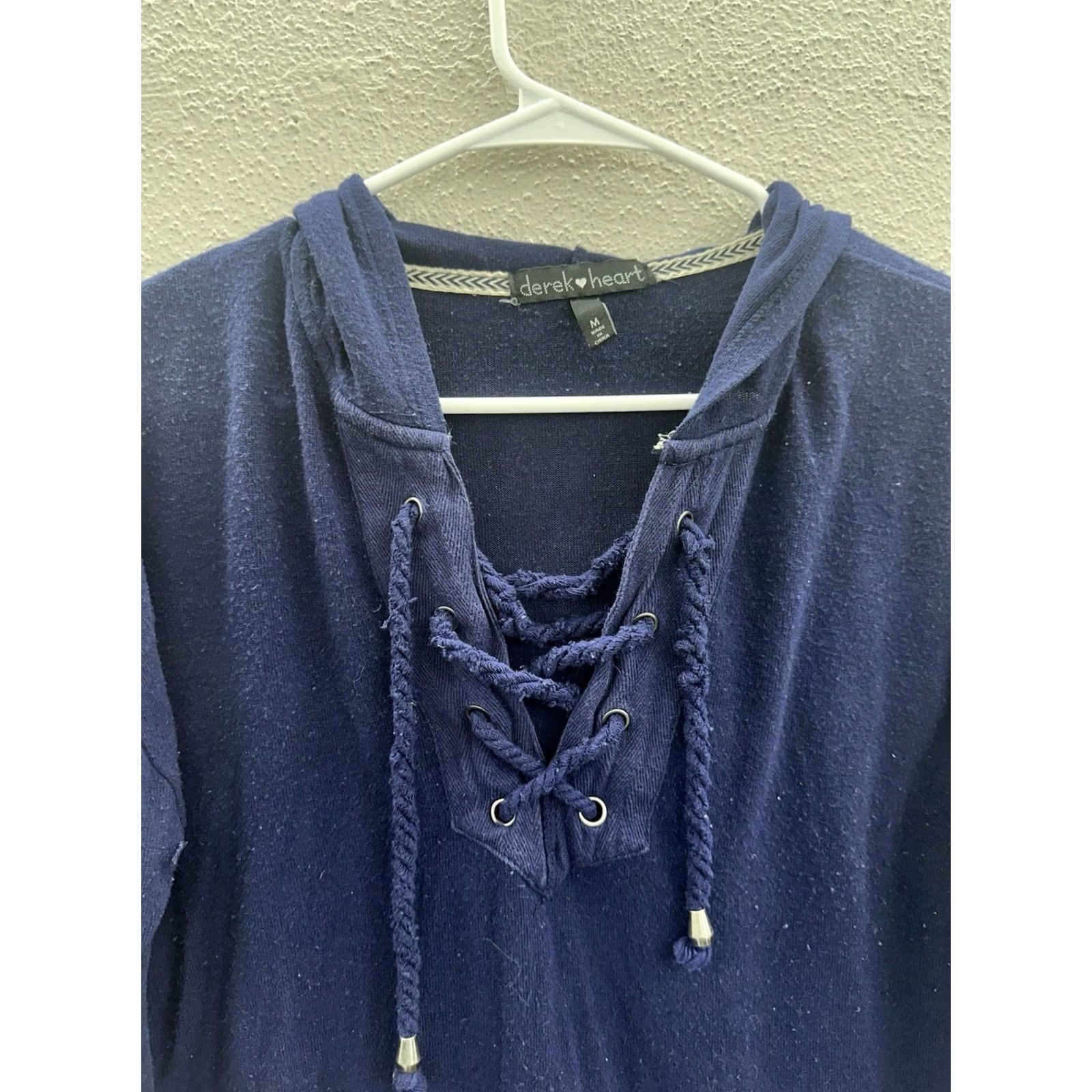 Vintage Derek Heart Womens Shirt Blouse Long Sleeve Hooded CrissCross Neckline Blue Size M Regular Pattern Solid Size M / US 6-8 / IT 42-44 - 2 Thumbnail
