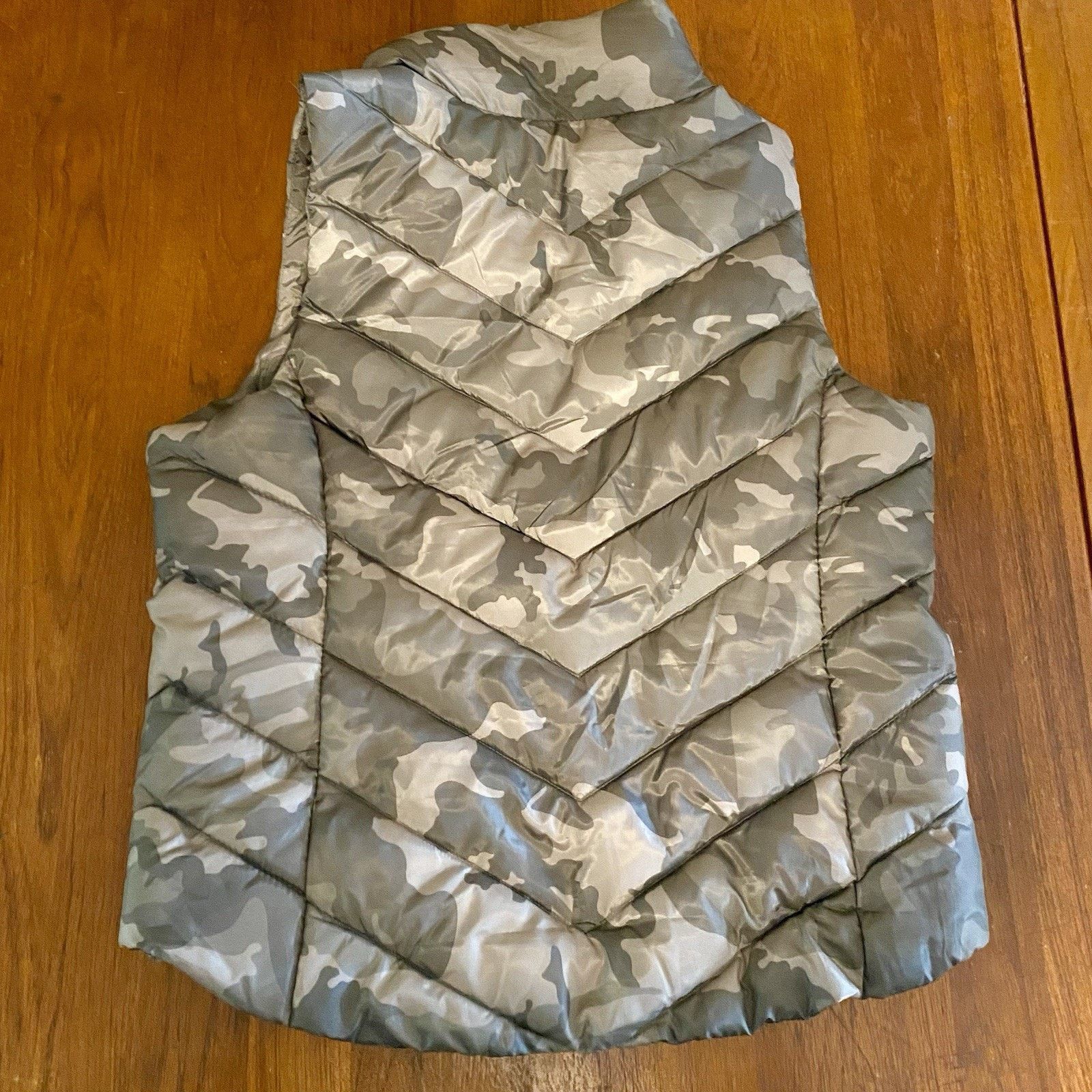 & Other Stories Woman’s Size L Quilted Camouflage Gray Puffer Vest Zipper Size L / US 10 / IT 46 - 2 Thumbnail