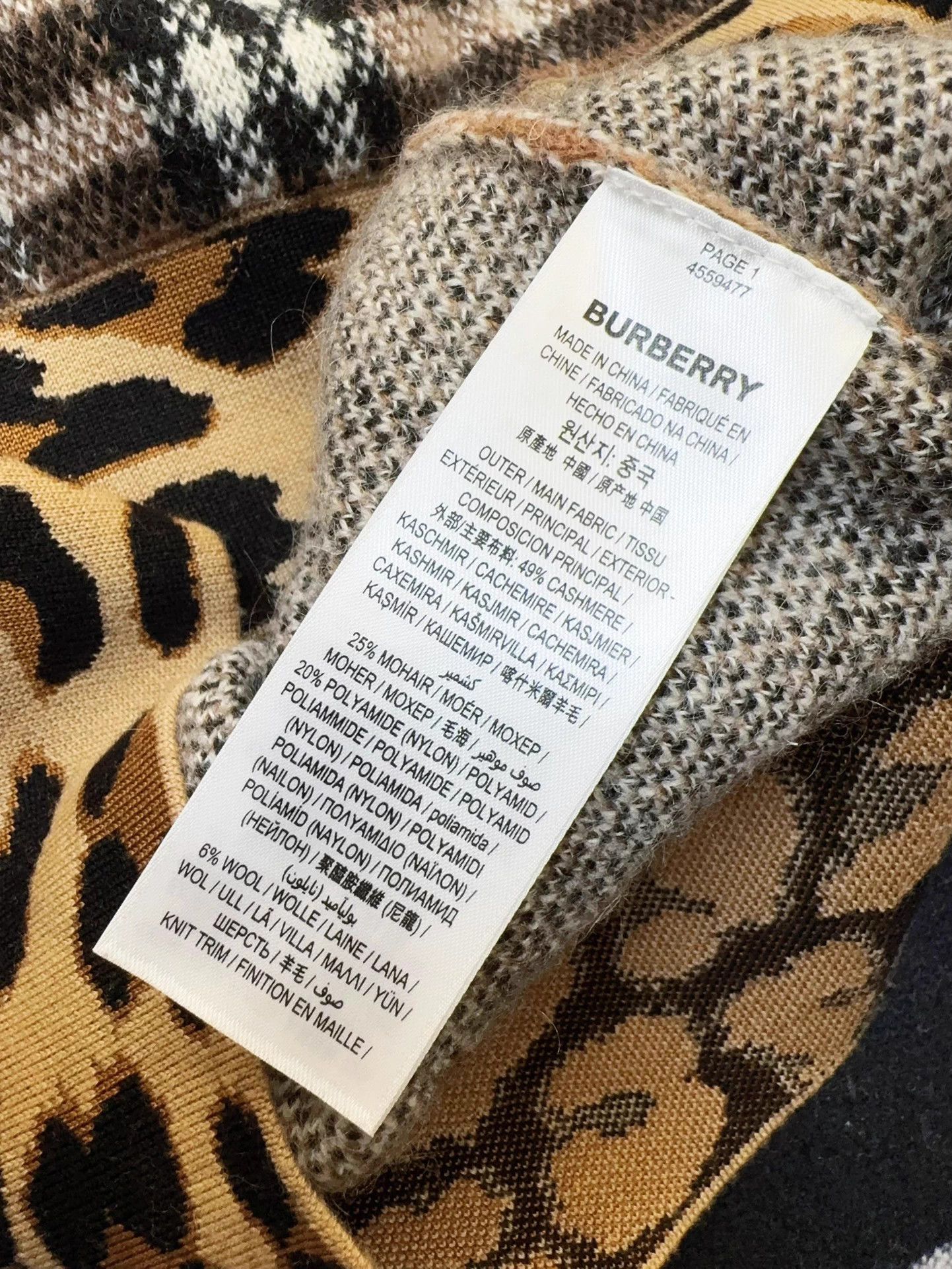 Burberry Burberry Check Leopard Trim V-neck Knit Sweater L Size L / US 10 / IT 46 - 6 Thumbnail