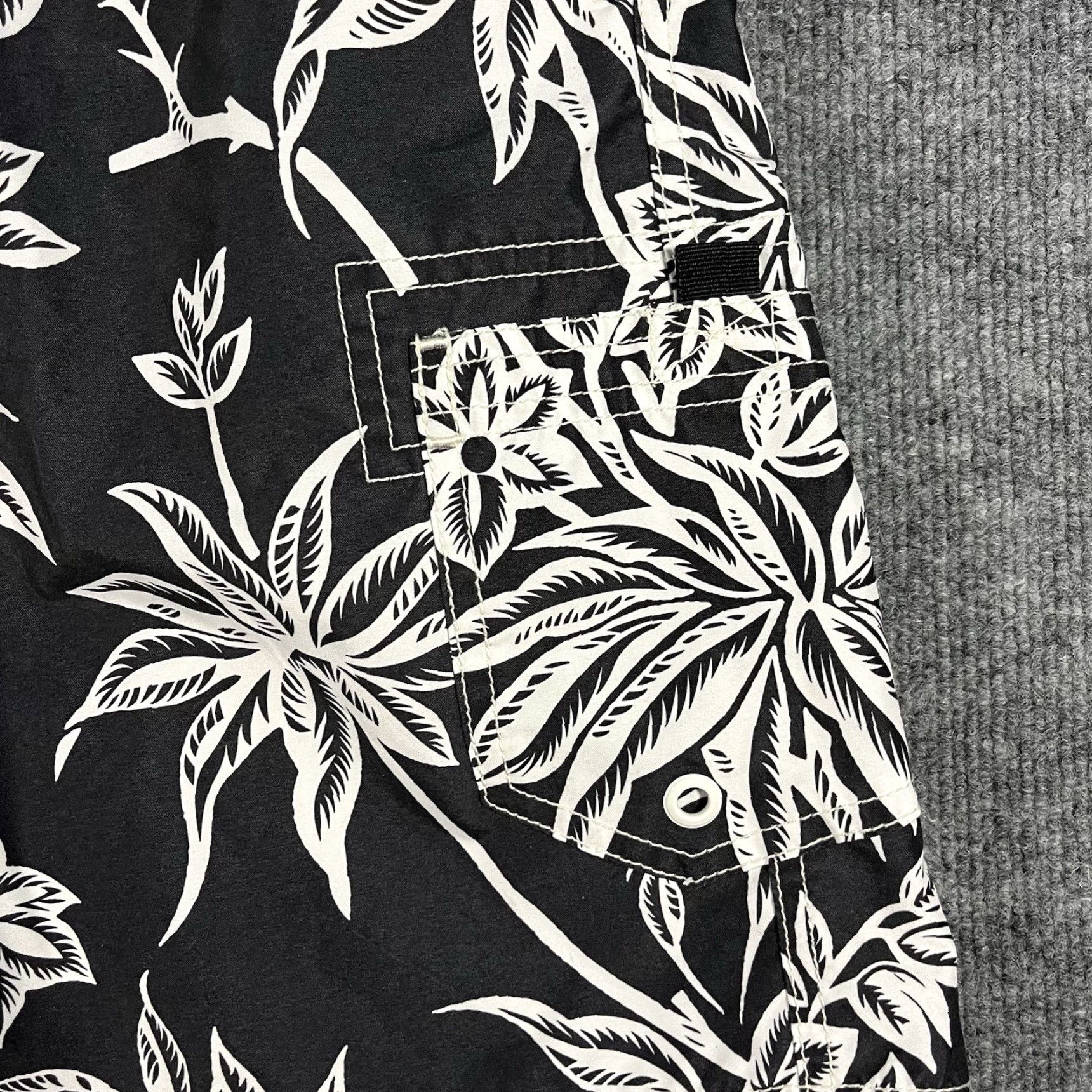 Ralph Lauren VINTAGE Ralph Lauren Polo Jeans Co Mens Bottom L Swim Board Shorts Trunks RL-67 Black 90s Beach Sports Drawstring Size US L / EU 52-54 / 3 - 3 Thumbnail