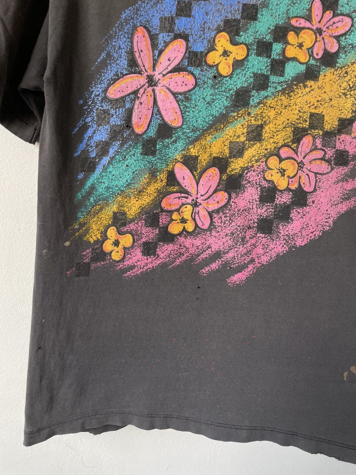 Vintage Vintage Faded 90s Pixel Flower Splattered tee Size US XL / EU 56 / 4 - 14 Thumbnail