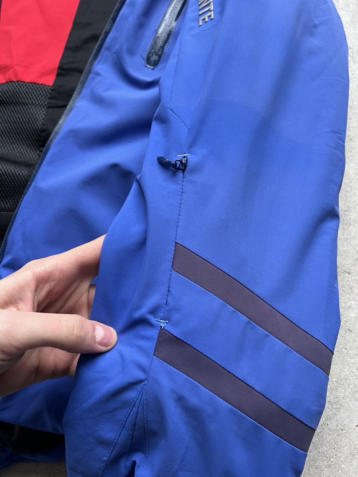 Descente Descente blue light jacket ski wind breaker Size US XXL / EU 58 / 5 - 14 Thumbnail
