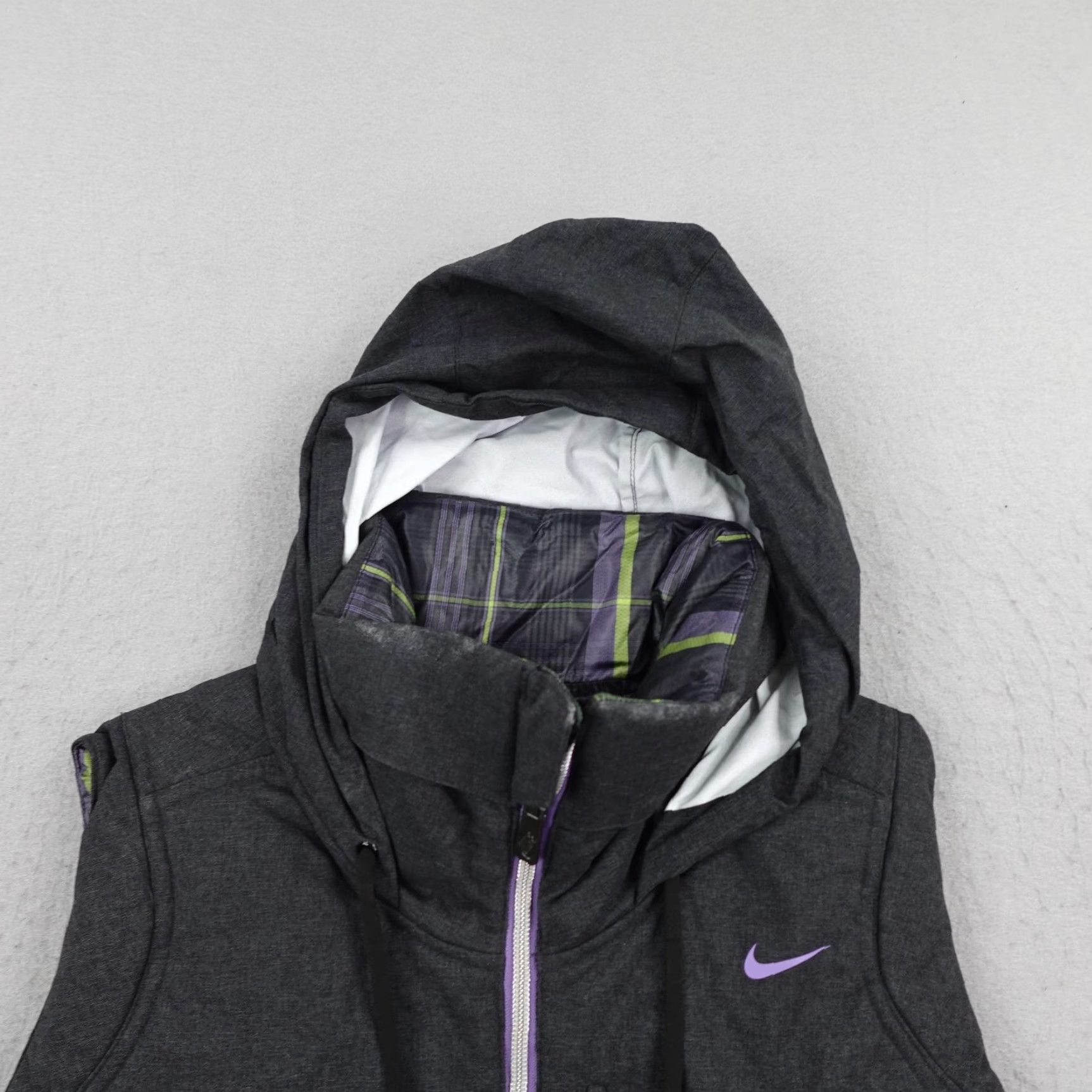 Nike Nike Golf Vest Womens L Gray Plaid Reversible Hooded Puffer Insulated Zipper Pocket Quilted Mid-Length Size L Daywear Sports Outdoor Size L / US 10 / IT 46 - 2 Thumbnail