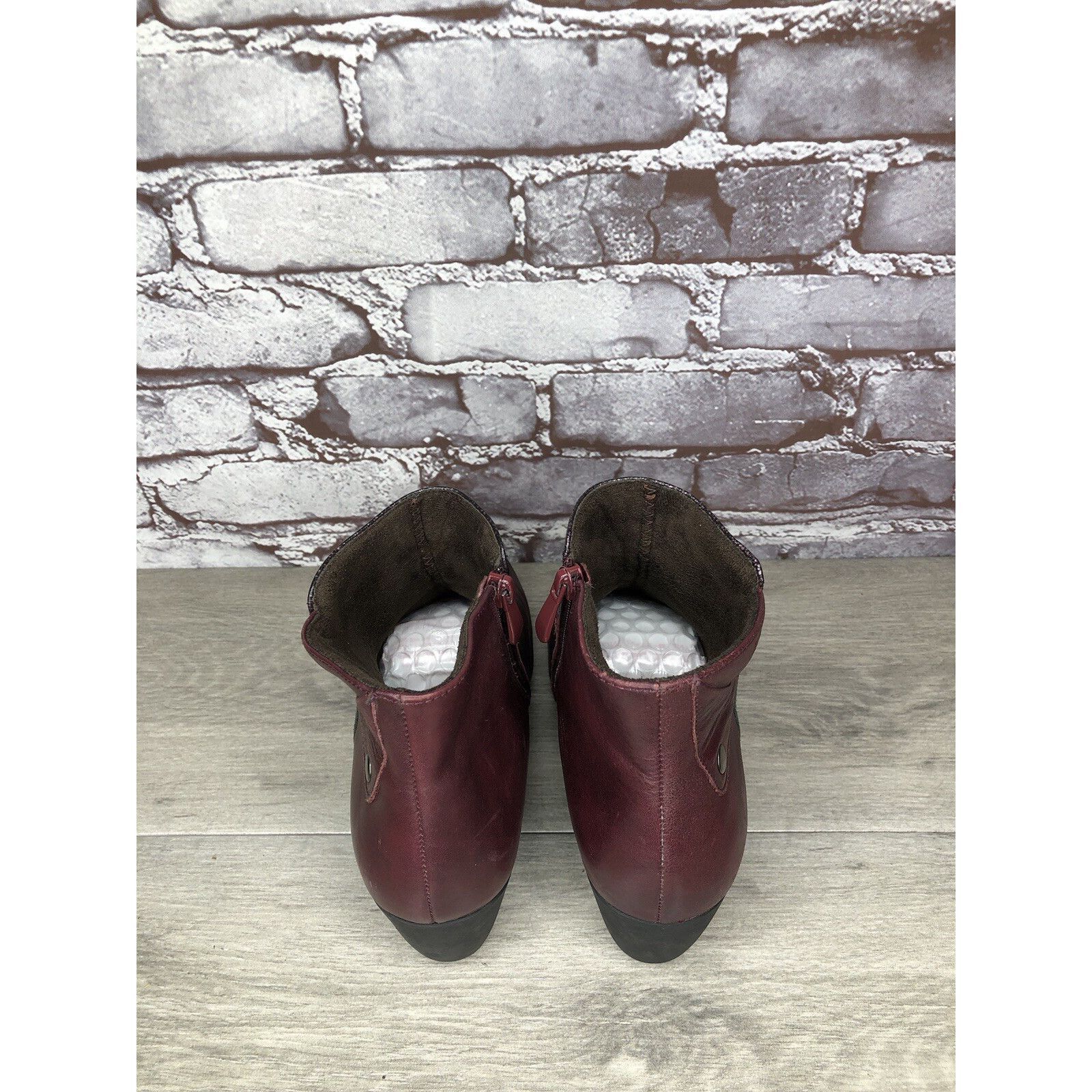 Other Treintas Burgundy Leather Pebble Ankle Side Zip Heel Boots W Size US 8.5 / IT 38.5 - 5 Thumbnail