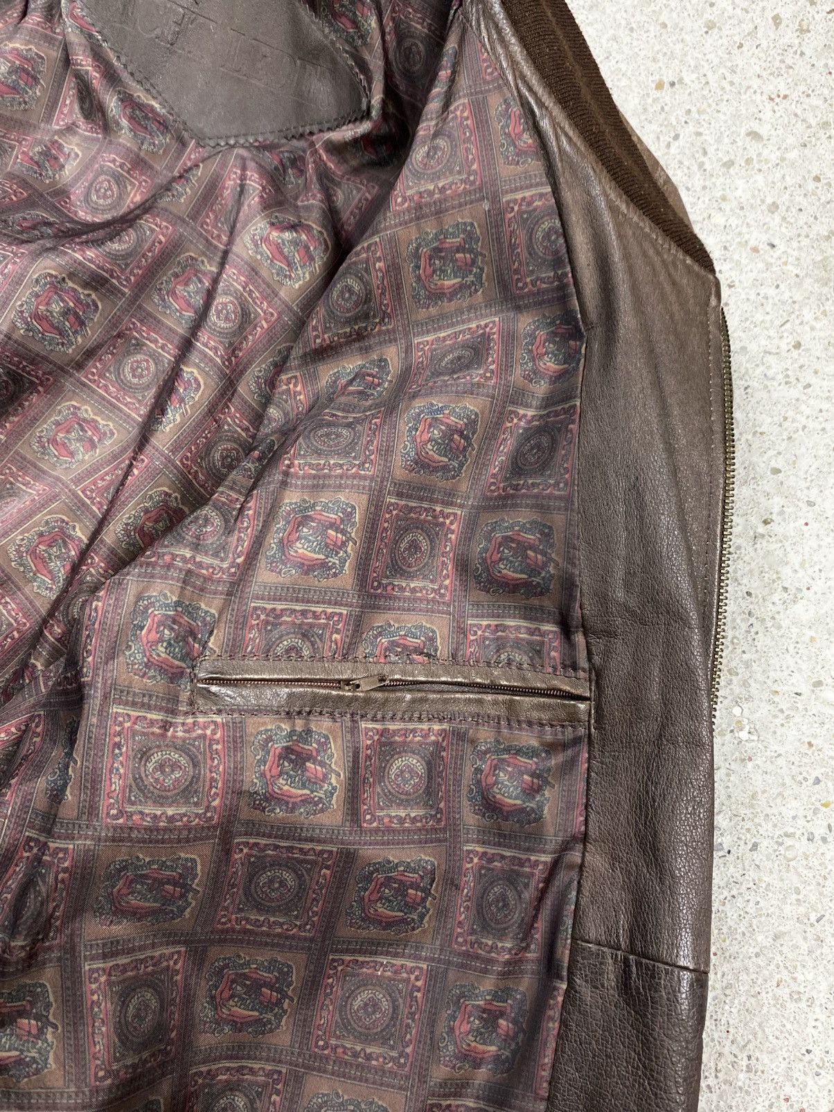 Japanese Brand Vintage leather bomber jacket avant garde cropped brown Size US L / EU 52-54 / 3 - 10 Thumbnail