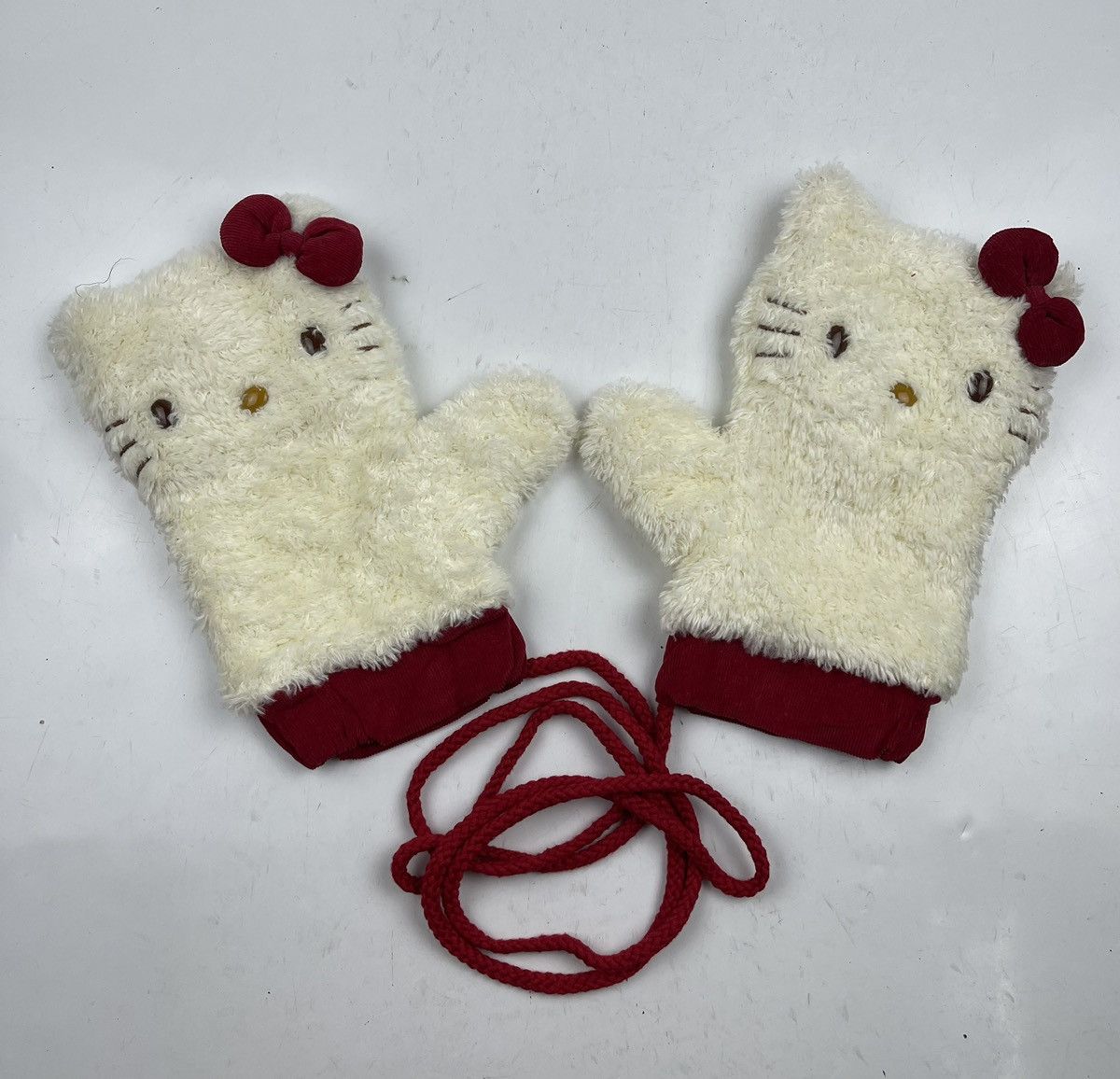 Japanese Brand × Vintage very rare vintage hello kitty glove tc31 Size ONE SIZE - 1 Thumbnail