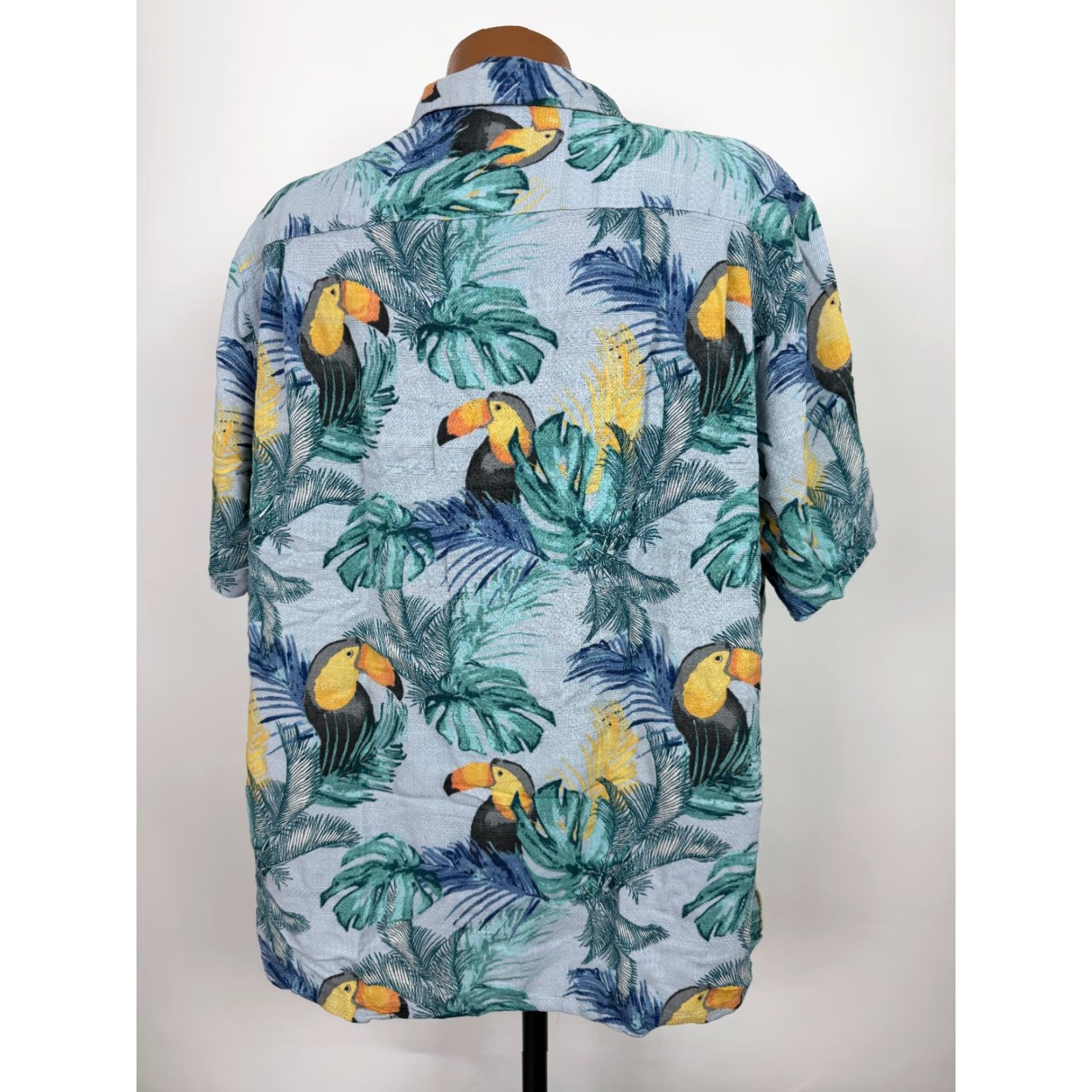 Vintage Caribbean Silk Blend Shirt Men L Hawaiian Bird Graphic Print Camp Collar Silk Blend Button-Up Size US L / EU 52-54 / 3 - 7 Thumbnail