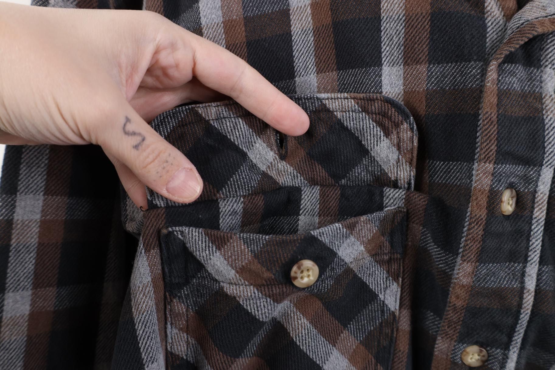 Carhartt Vintage Carhartt Heavyweight Flannel Button Shirt Plaid Size US L / EU 52-54 / 3 - 7 Thumbnail
