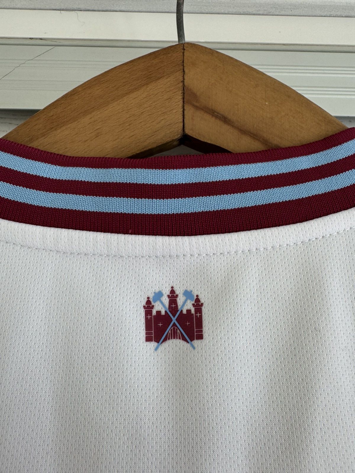 Umbro West Ham United 2019-2020 Away Soccer Jersey Football Shirt Size US M / EU 48-50 / 2 - 8 Thumbnail