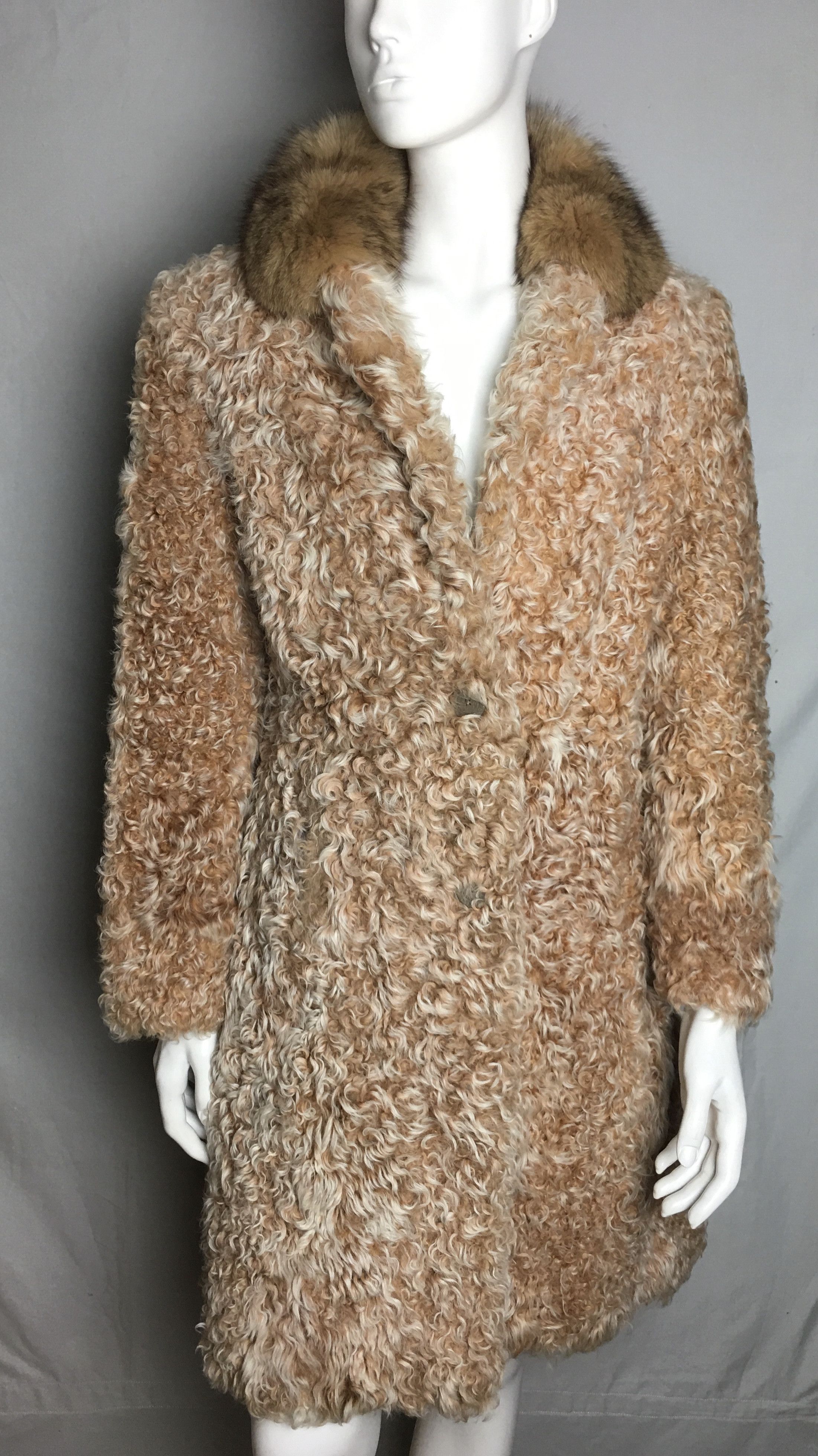 Vintage Vintage Carla Mosse Shearling Fur Coat Fox Fur Collar Sz S Size S / US 4 / IT 40 - 1 Thumbnail