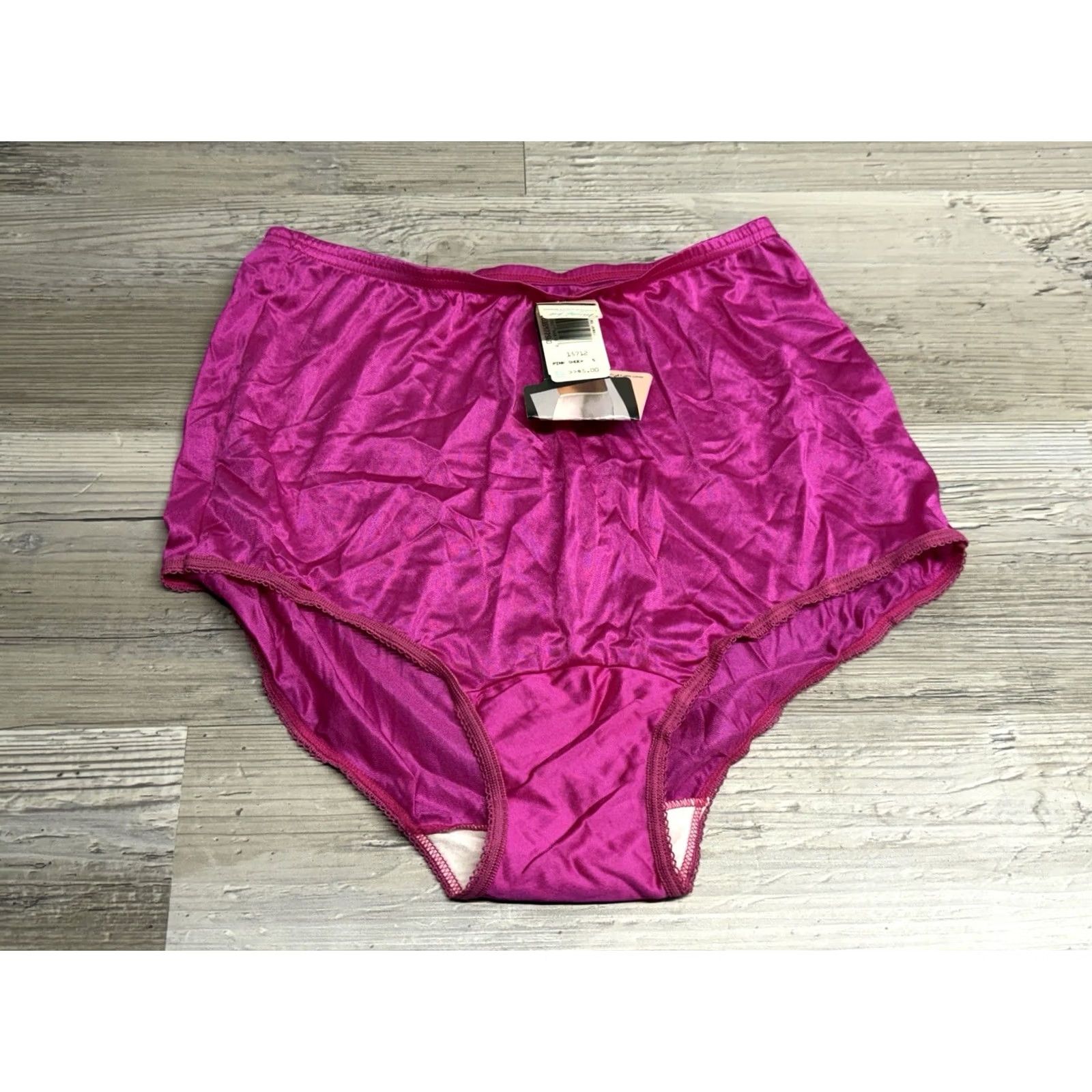 Vintage Vintage Vanity Fair Satin Womens Size 5 Panties Hot Pink Nylon Briefs NWT 90s Size 27" / US 4 / IT 40 - 2 Thumbnail