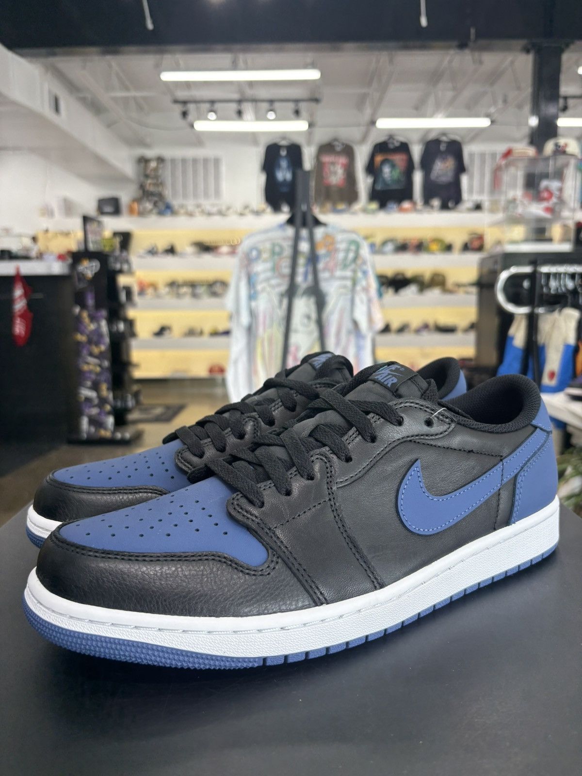 Jordan Brand Jordan 1 Retro Low OG Mystic Navy Sz. 11.5 Size US 11.5 / EU 44-45 - 1 Thumbnail