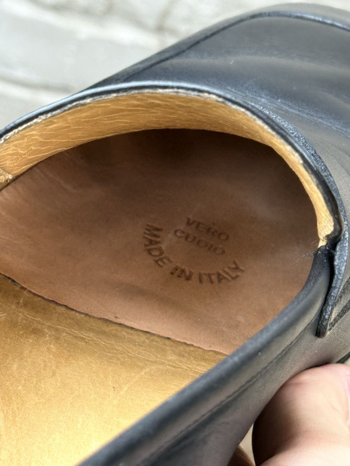 Gucci Gucci GG Black Leather Loafers Embossed Logo Size US 7.5 / EU 40-41 - 18 Thumbnail