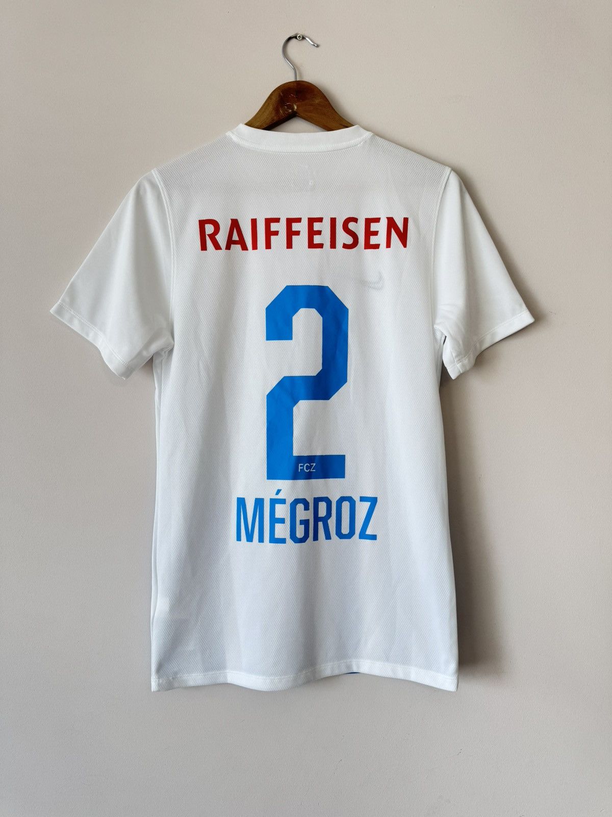 Nike FC Zurich Frauen 2017-2018 Cup Final Jersey Soccer Shirt Kit Size US S / EU 44-46 / 1 - 2 Thumbnail