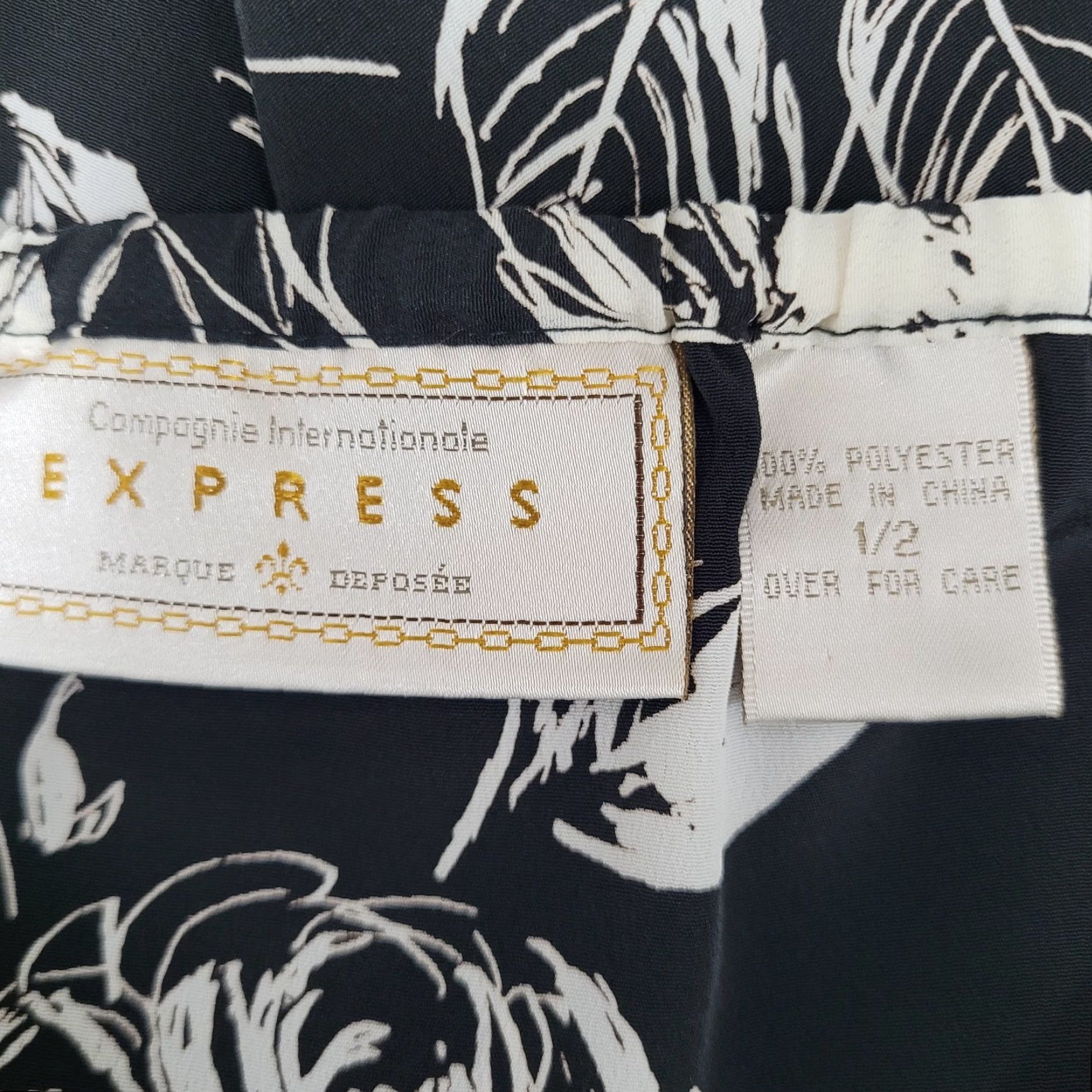 Express VINTAGE Express Skirt A-Line Women Long Black Roses Chiffon Floral Zip Elastic Waist 2 Summer Spring Fall Size 26" / US 2 / IT 38 - 3 Thumbnail