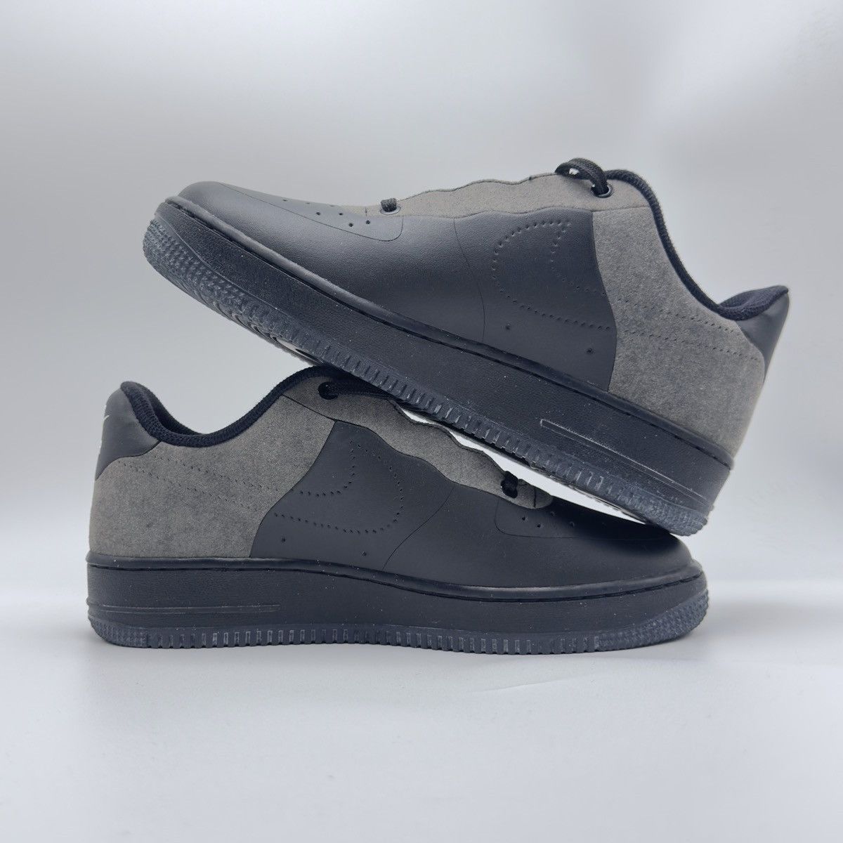 A-COLD-WALL* × Nike Nike x ACW Air Force 1 Low Black 2018 Size US 6.5 / IT 36.5 - 4 Thumbnail