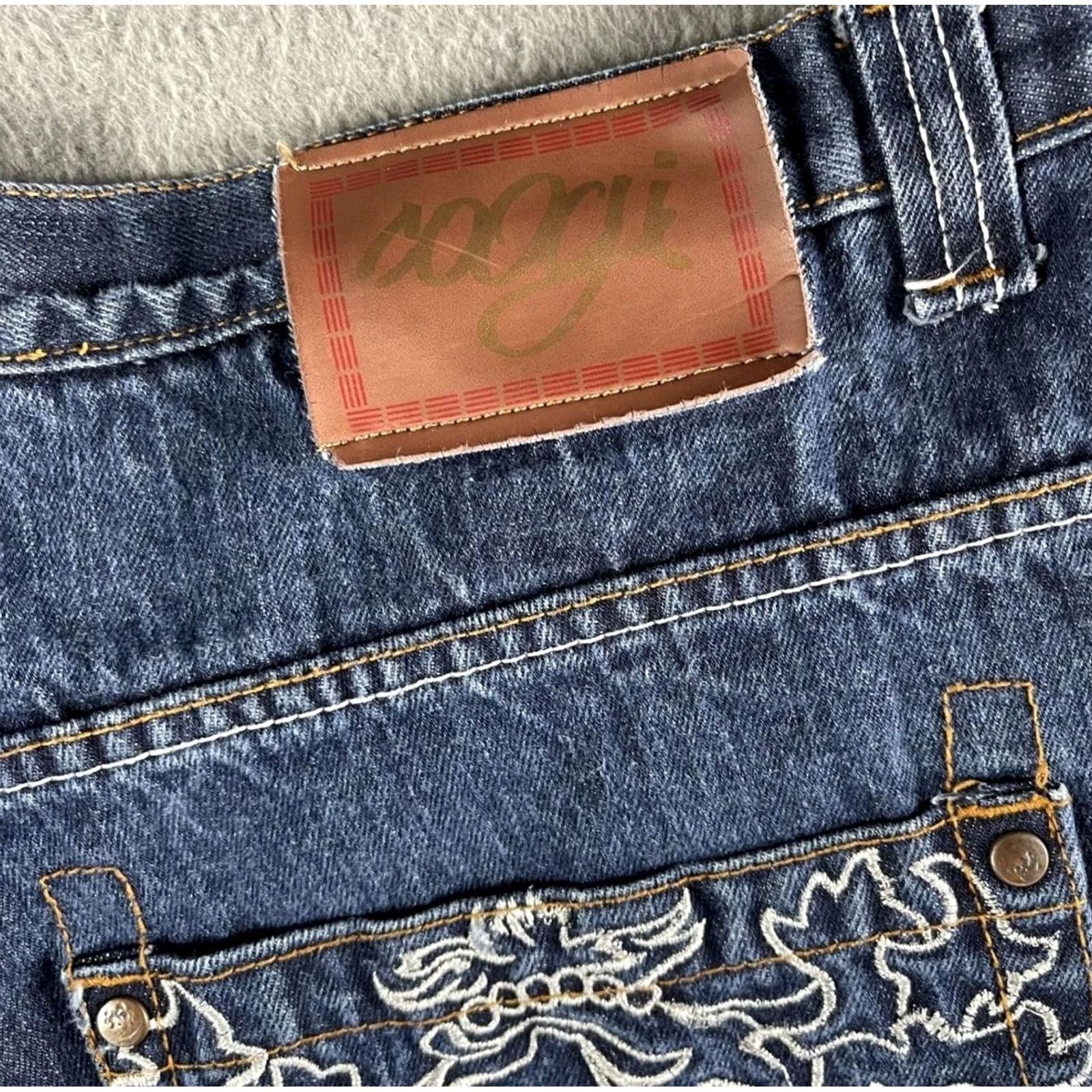 Coogi VTG Coogi Mens Denim Bermuda Shorts 42 Blue Flag Crest Embroidered 5-Pocket Relaxed Streetwear Size US 42 / EU 58 - 4 Thumbnail