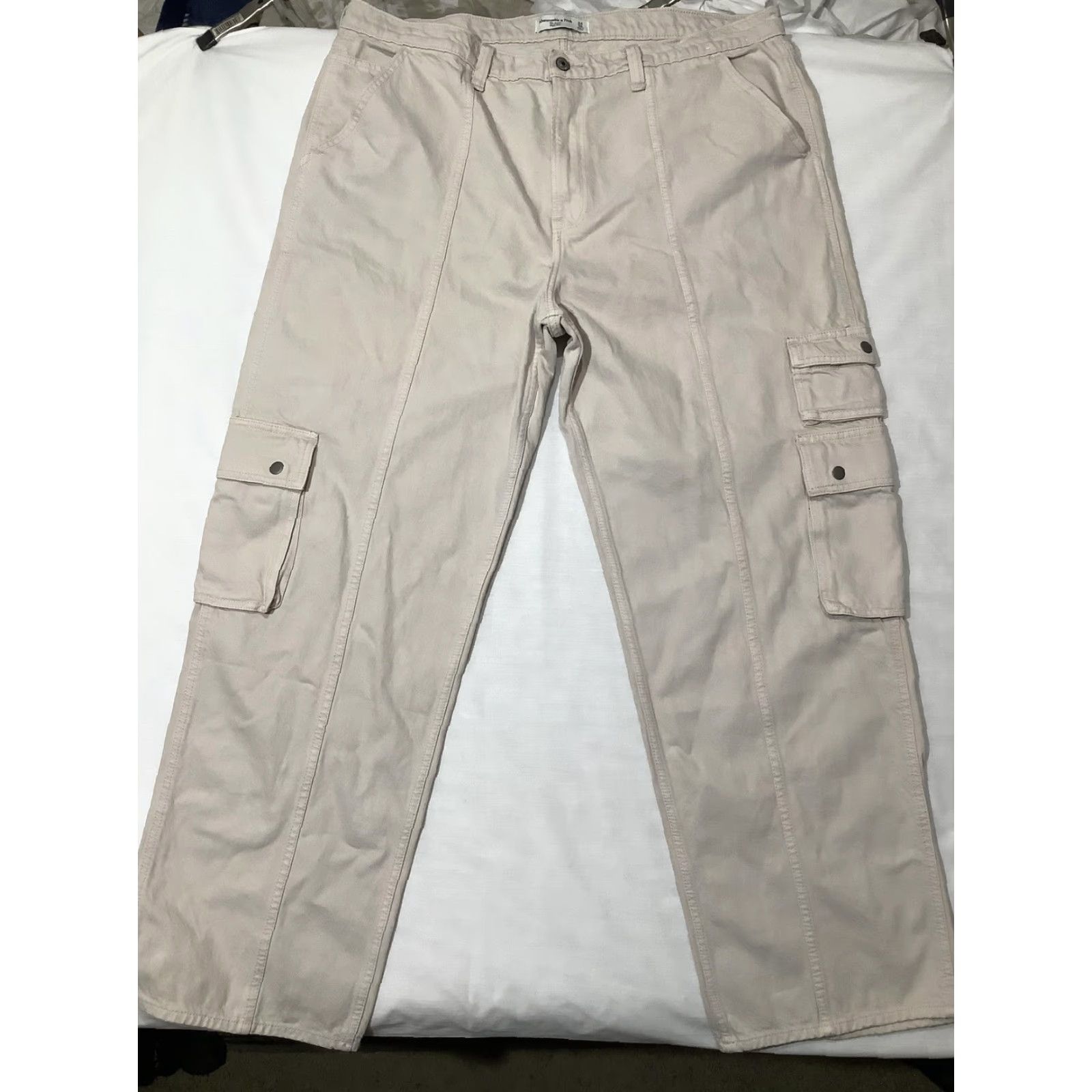 Abercrombie & Fitch VINTAGE Abercrombie & Fitch Cargo Pants Mens 34x32 Beige The Loose High Rise Utility Pockets Size US 34 / EU 50 - 2 Thumbnail