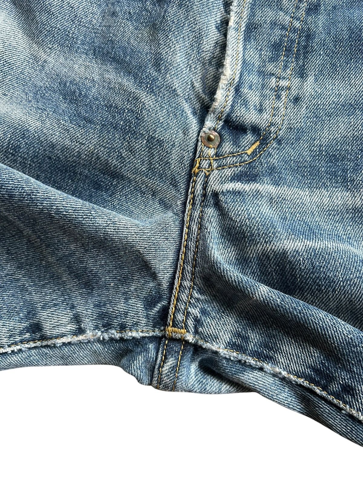 Levi's Vintage Levis Big E Selvedge Buckle Back Distressed Denim Size US 33 - 21 Thumbnail