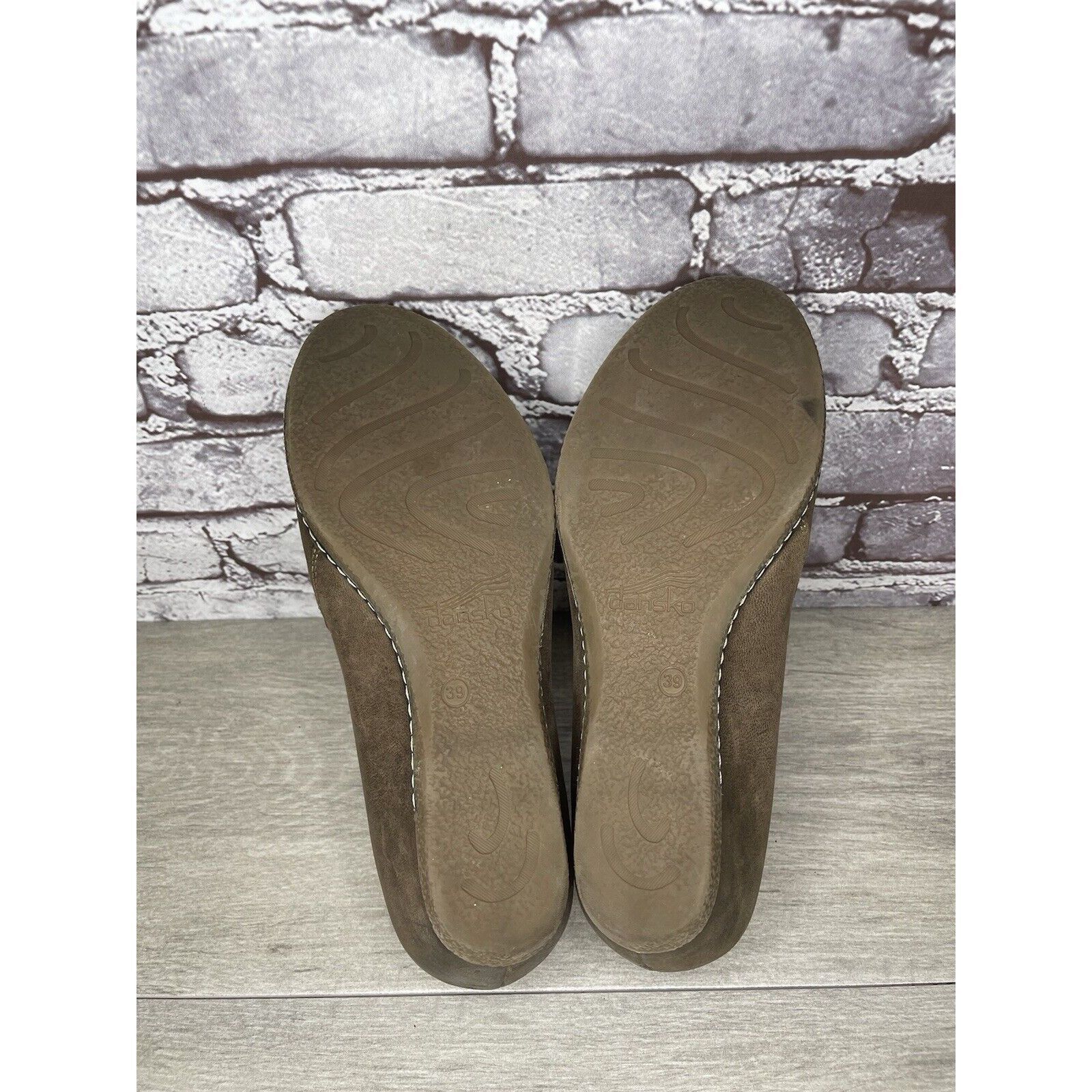 Other Dansko Brown Leather Comfort Casual Slip On Wedge Shoes Wome Size US 9 / IT 39 - 9 Thumbnail
