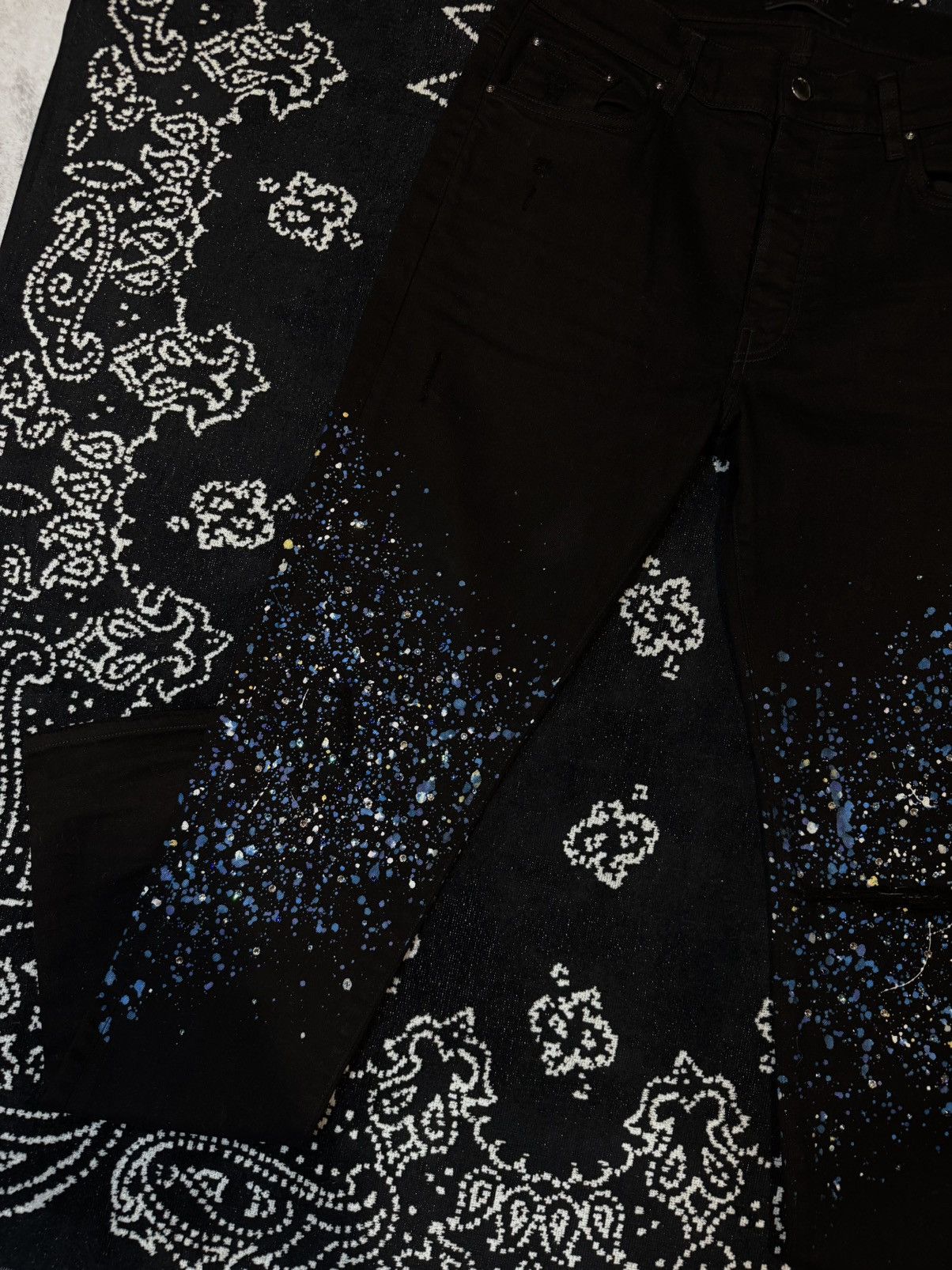 Amiri AMIRI CRYSTAL PAINT SPLATTERED JEANS Size US 34 / EU 50 - 2 Thumbnail
