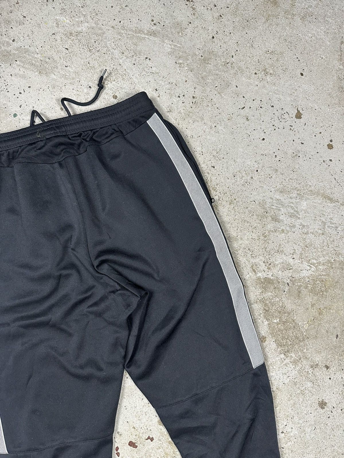 Nike × Vintage Vintage Nike Black Track Pants Swoosh Y2K Size US 30 / EU 46 - 11 Thumbnail