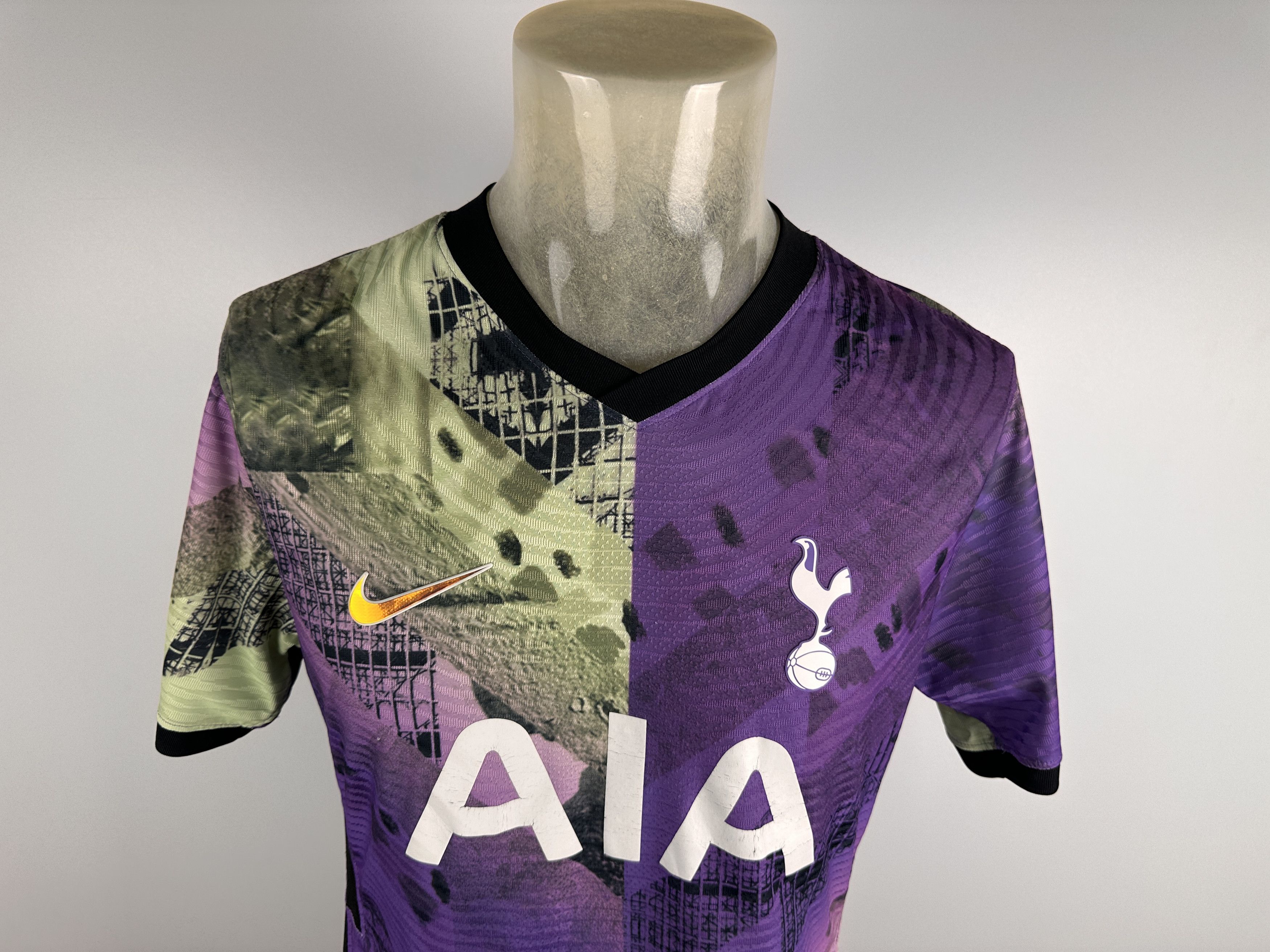 Nike Tottenham 2021 2022 football shirt soccer jersey size XL Size US XL / EU 56 / 4 - 4 Thumbnail