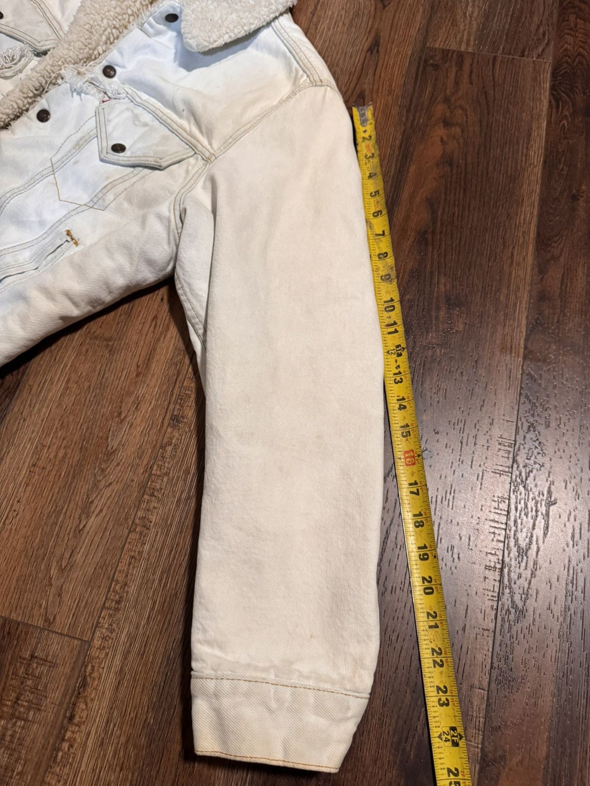 Levi's Vintage Clothing Vintage Levis Lightwash Trucker Jacket Size US M / EU 48-50 / 2 - 7 Thumbnail