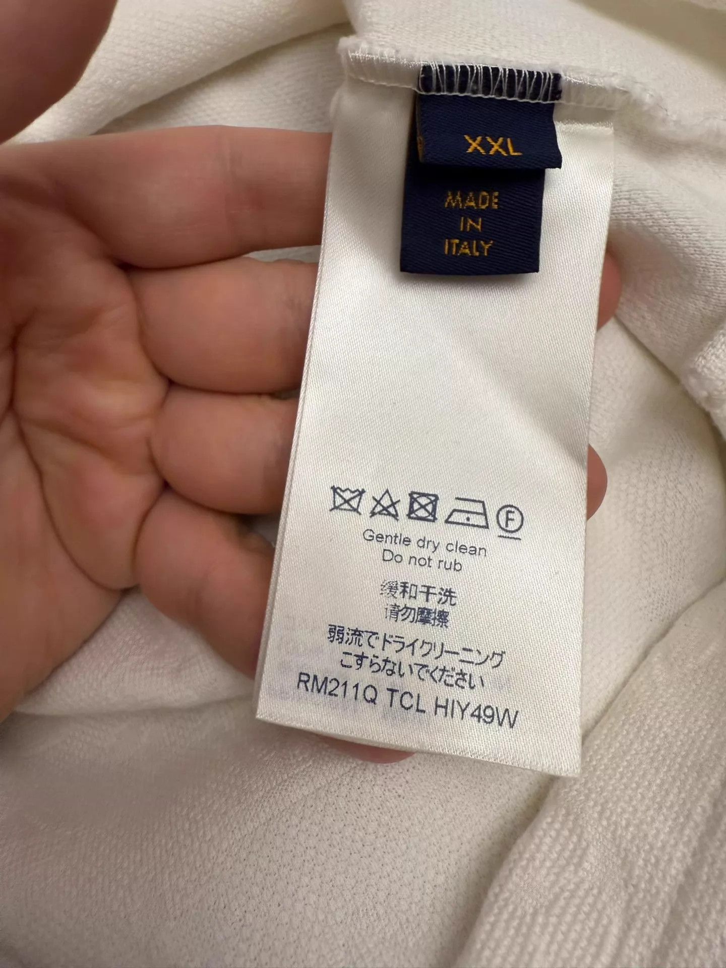 Louis Vuitton LOUIS VUITTON Full Logo White Short-Sleeve T-Shirt XXL Size US XXL / EU 58 / 5 - 6 Thumbnail