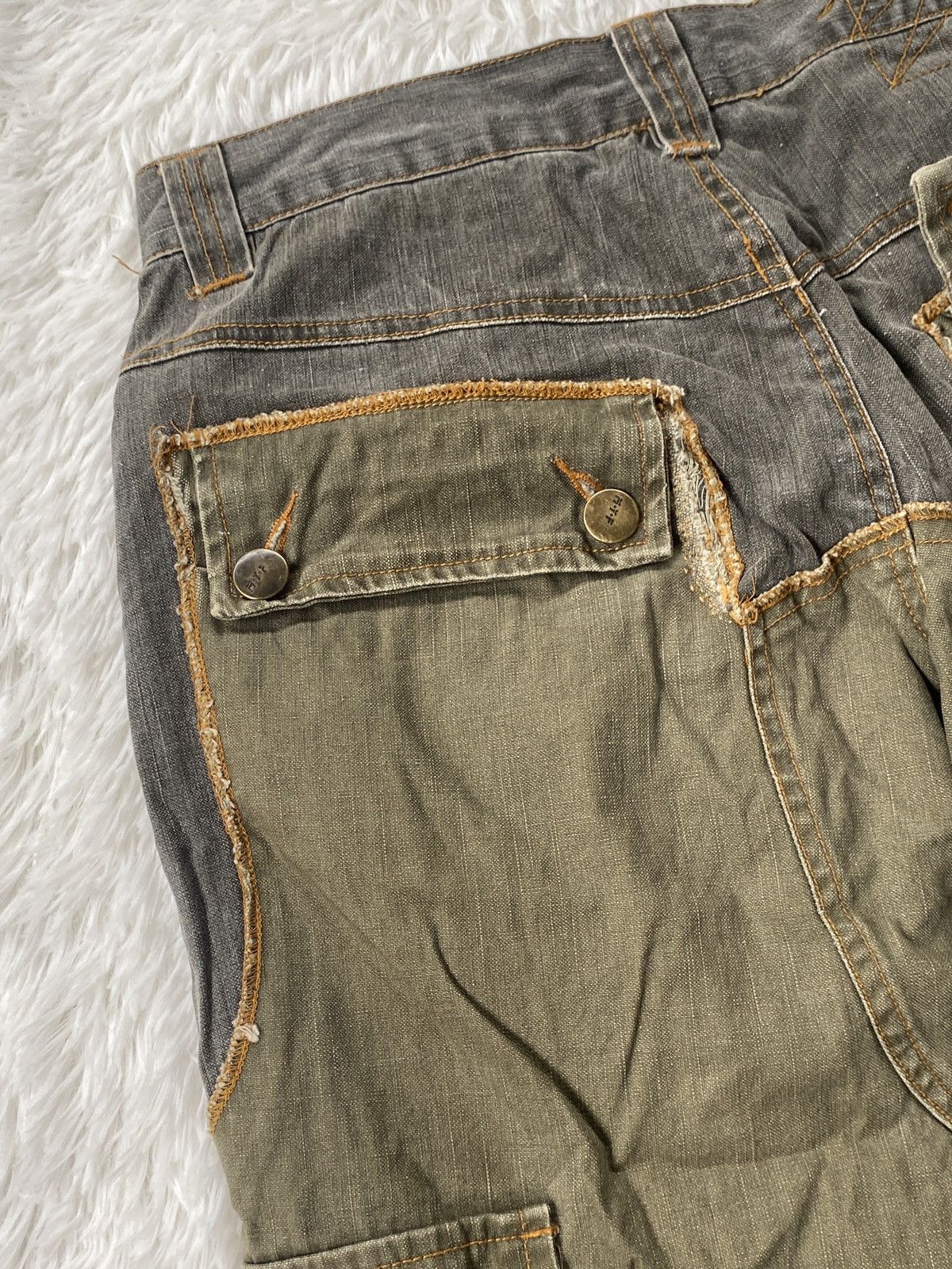Japanese Brand 🔥Rare🔥Unexpeted Bushpant Cargo pant Multipocket Size US 28 / EU 44 - 20 Thumbnail