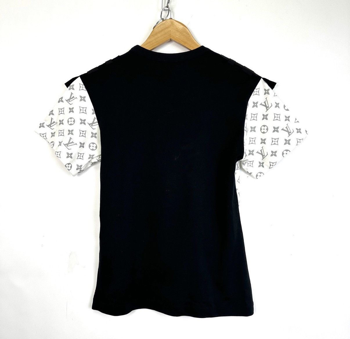 Louis Vuitton Louis Vuitton Short Sleeve T-Shirt K12 Size US XS / EU 42 / 0 - 2 Thumbnail