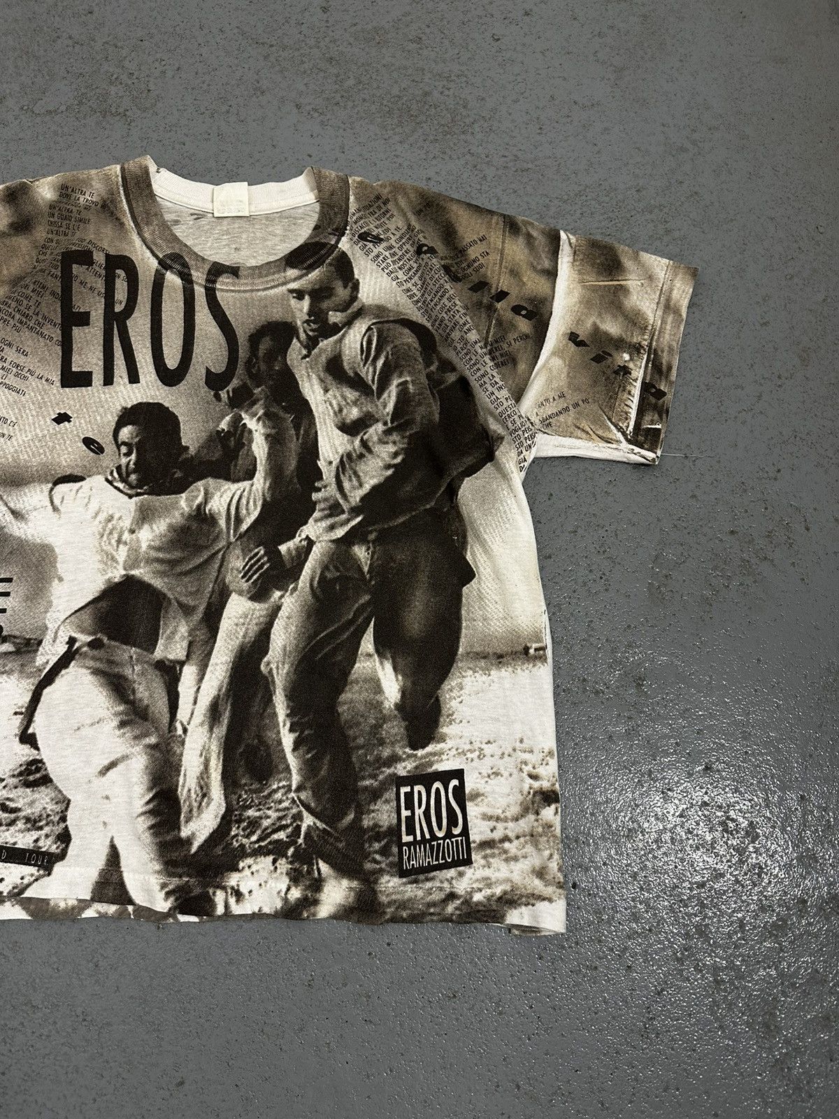 Band Tees Vintage 90s Eros Ramazzotti Overprinted T-Shirt Size US XXL / EU 58 / 5 - 5 Thumbnail
