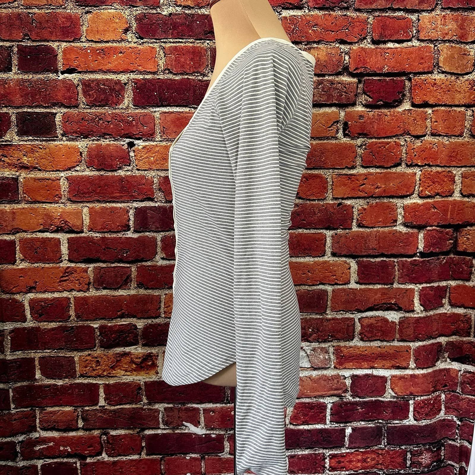 Lululemon Lululemon Awesoma Henley Long Sleeve Shirt Size S / US 4 / IT 40 - 2 Thumbnail