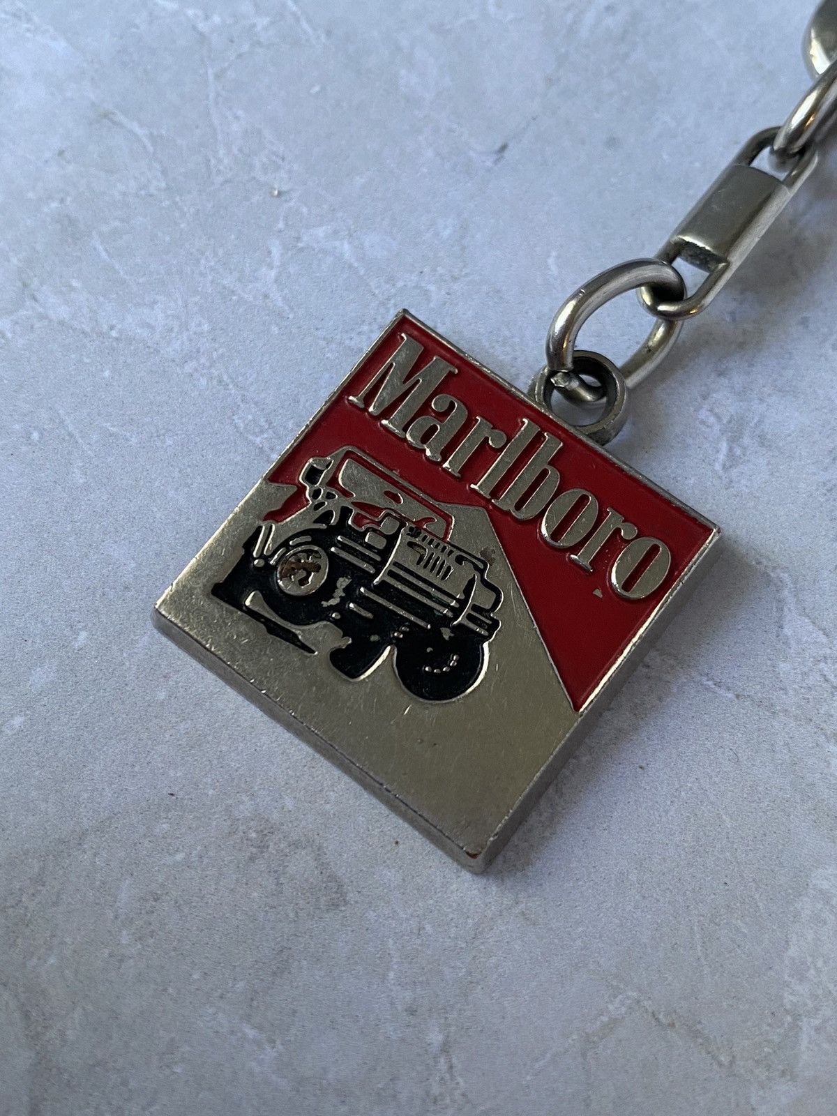 Jewelry × Vintage Vintage Marlboro Keychain, Collectible Size ONE SIZE - 6 Thumbnail
