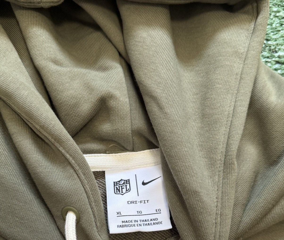 Nike Nike San Francisco 49ers 2025 Salute to Service Hoodie Size US XL / EU 56 / 4 - 4 Thumbnail