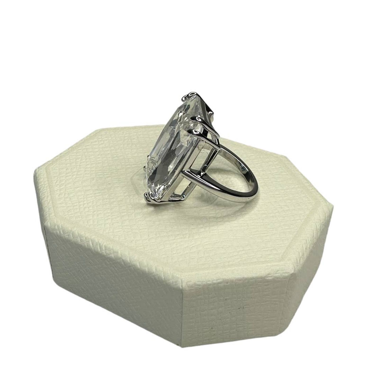 Swarovski Swarovski Mesmera cocktail ring Oversized 52 EUR / 6 USA Size ONE SIZE - 4 Thumbnail