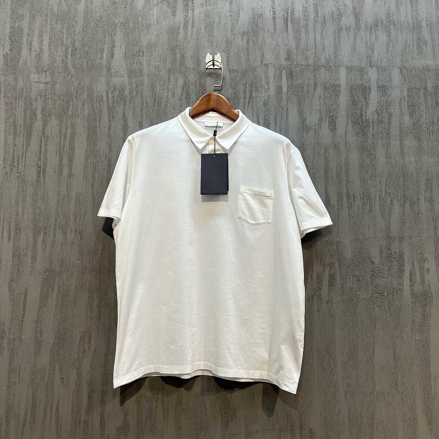 Prada Prada Pocket Logo Polo Shirt White Size XXL Size US XXL / EU 58 / 5 - 1 Thumbnail