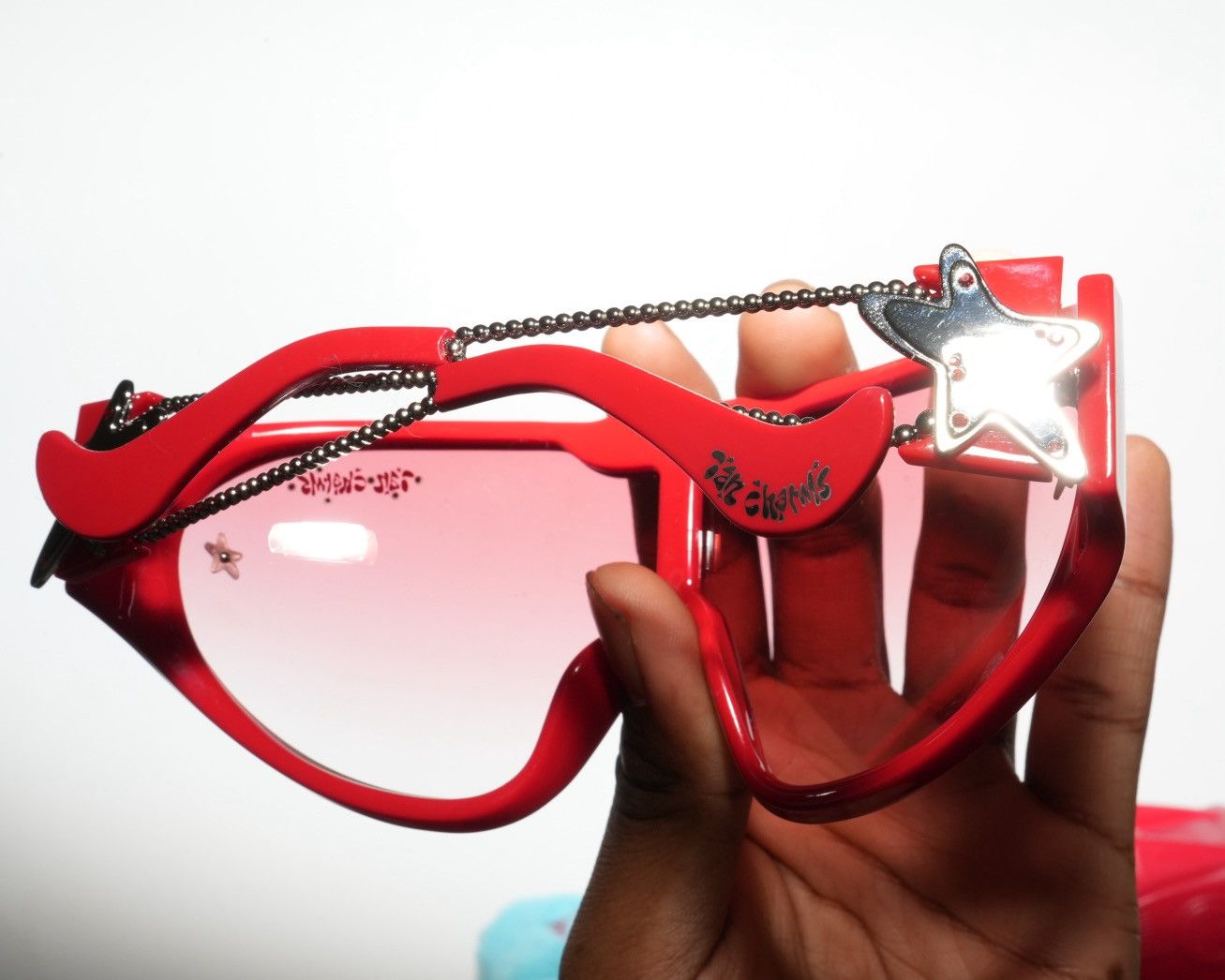 Le Specs Le Specs X Ian Charms Nepo Baby Shield Sunglasses in Red Size ONE SIZE - 8 Thumbnail